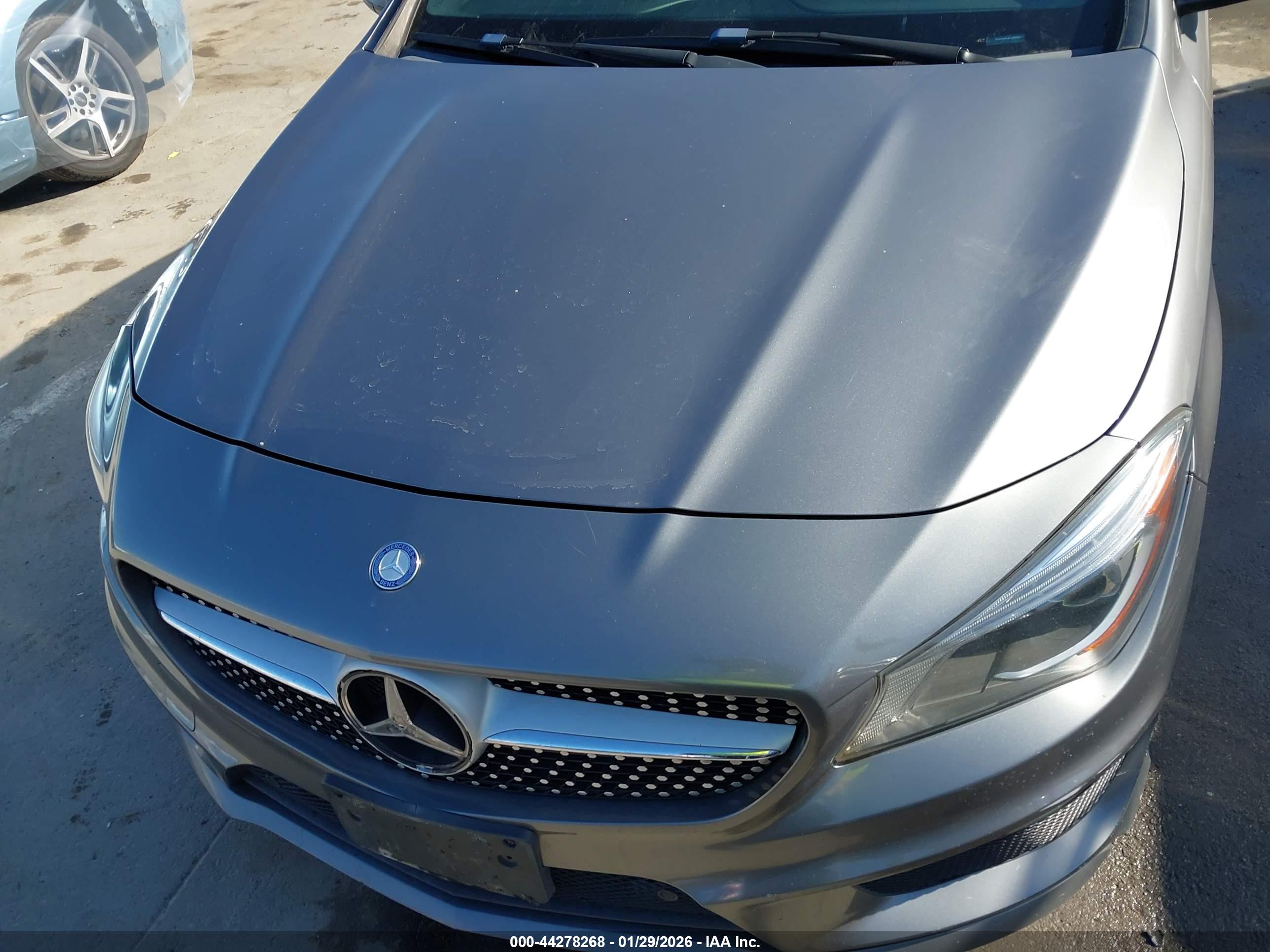 MERCEDES-BENZ CLA image 6