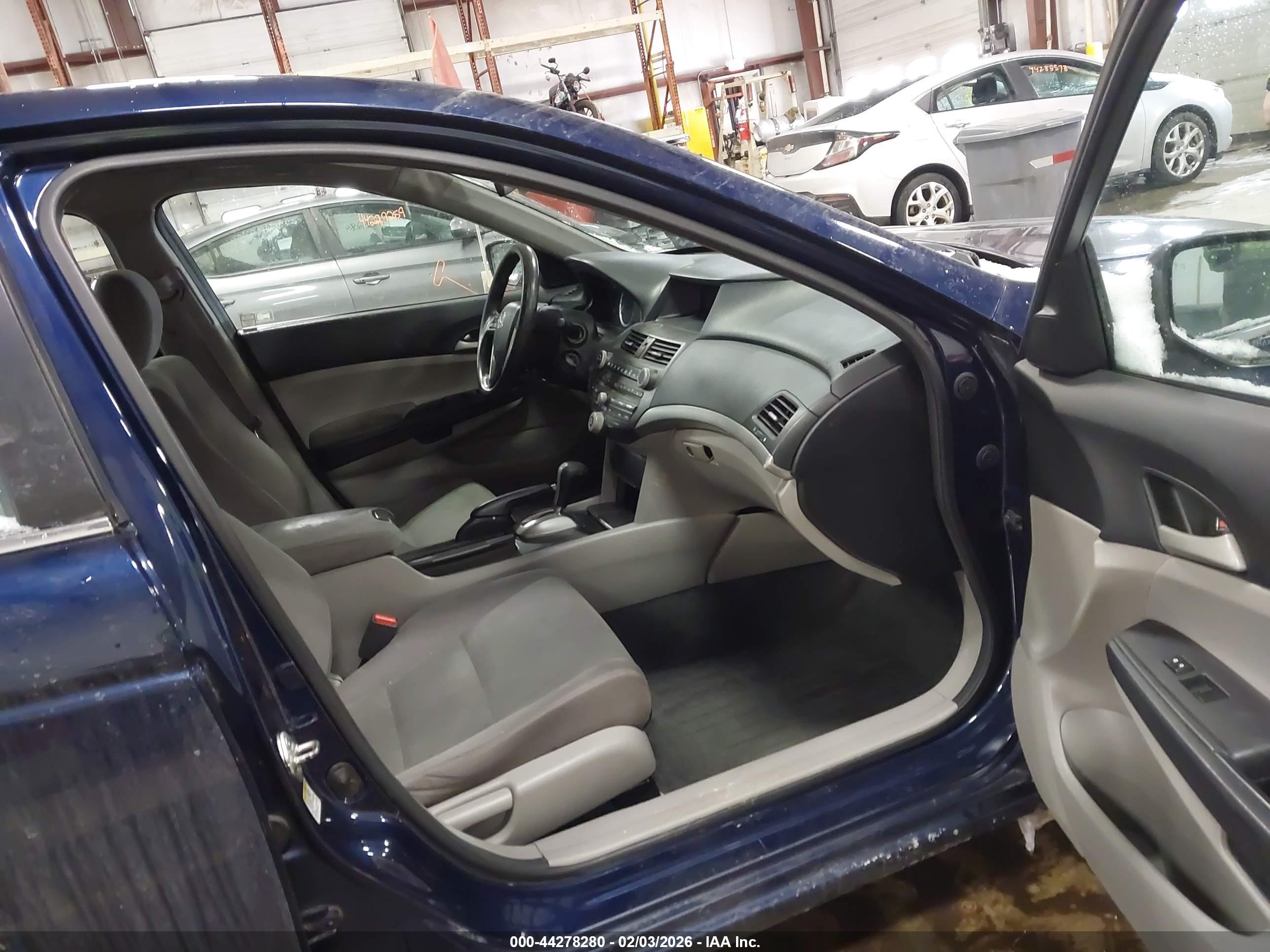 HONDA ACCORD image 5
