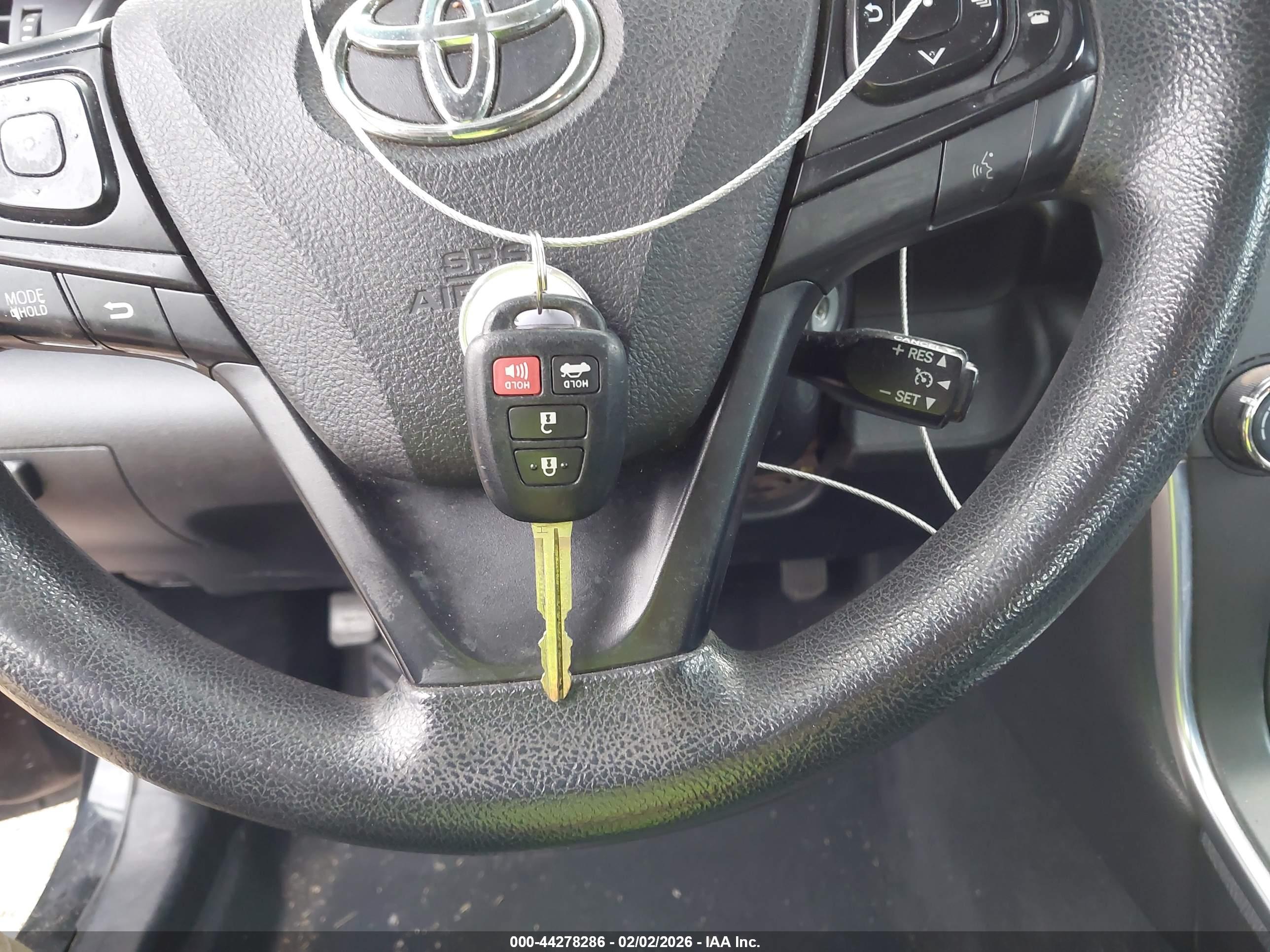 TOYOTA CAMRY image 11