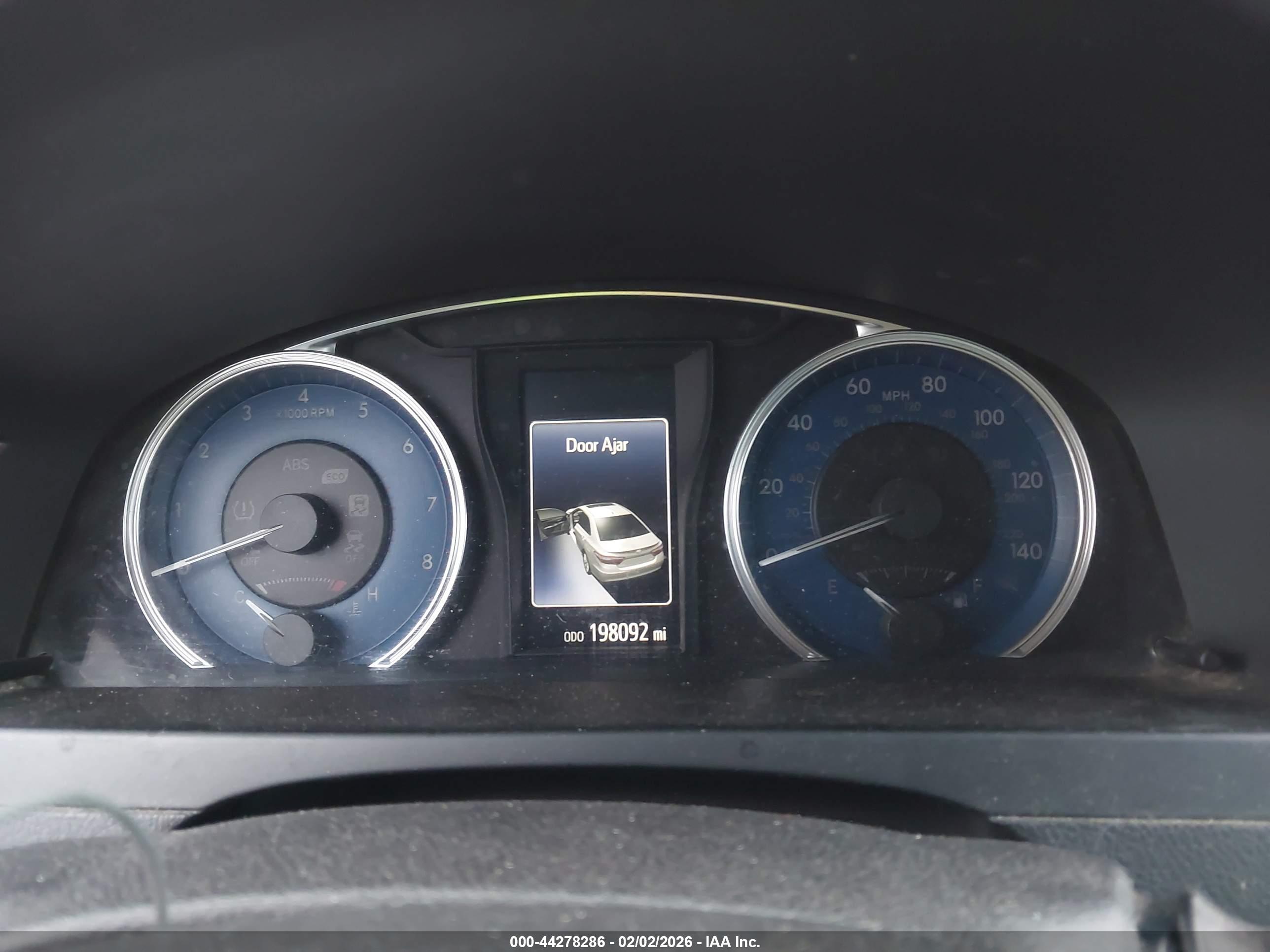 TOYOTA CAMRY image 7