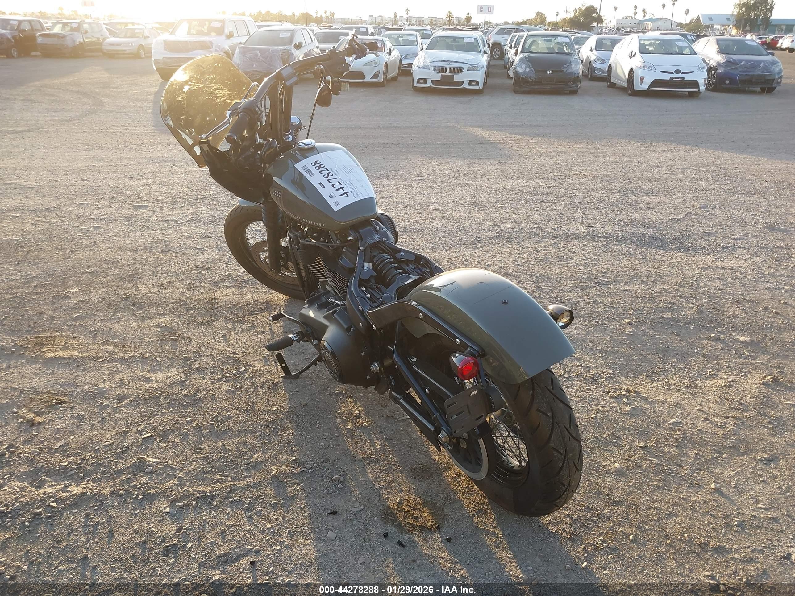 HARLEY-DAVIDSON FXBBS image 3