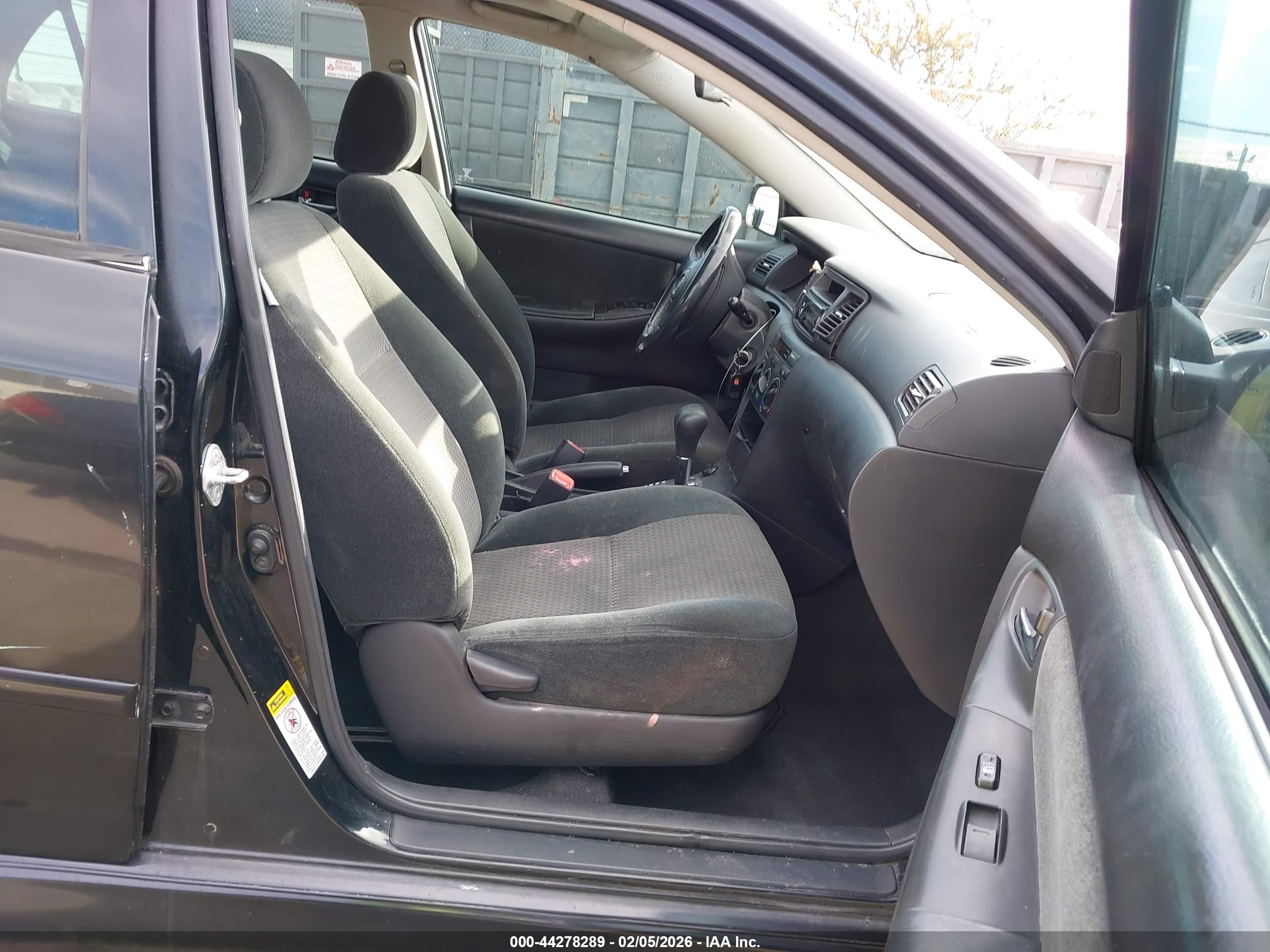 TOYOTA COROLLA image 5