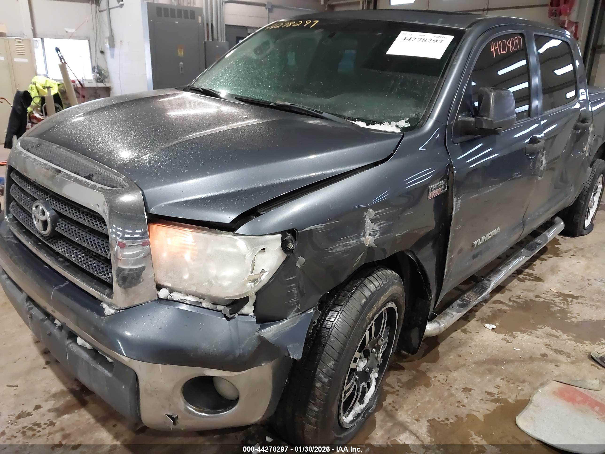 TOYOTA TUNDRA image 6