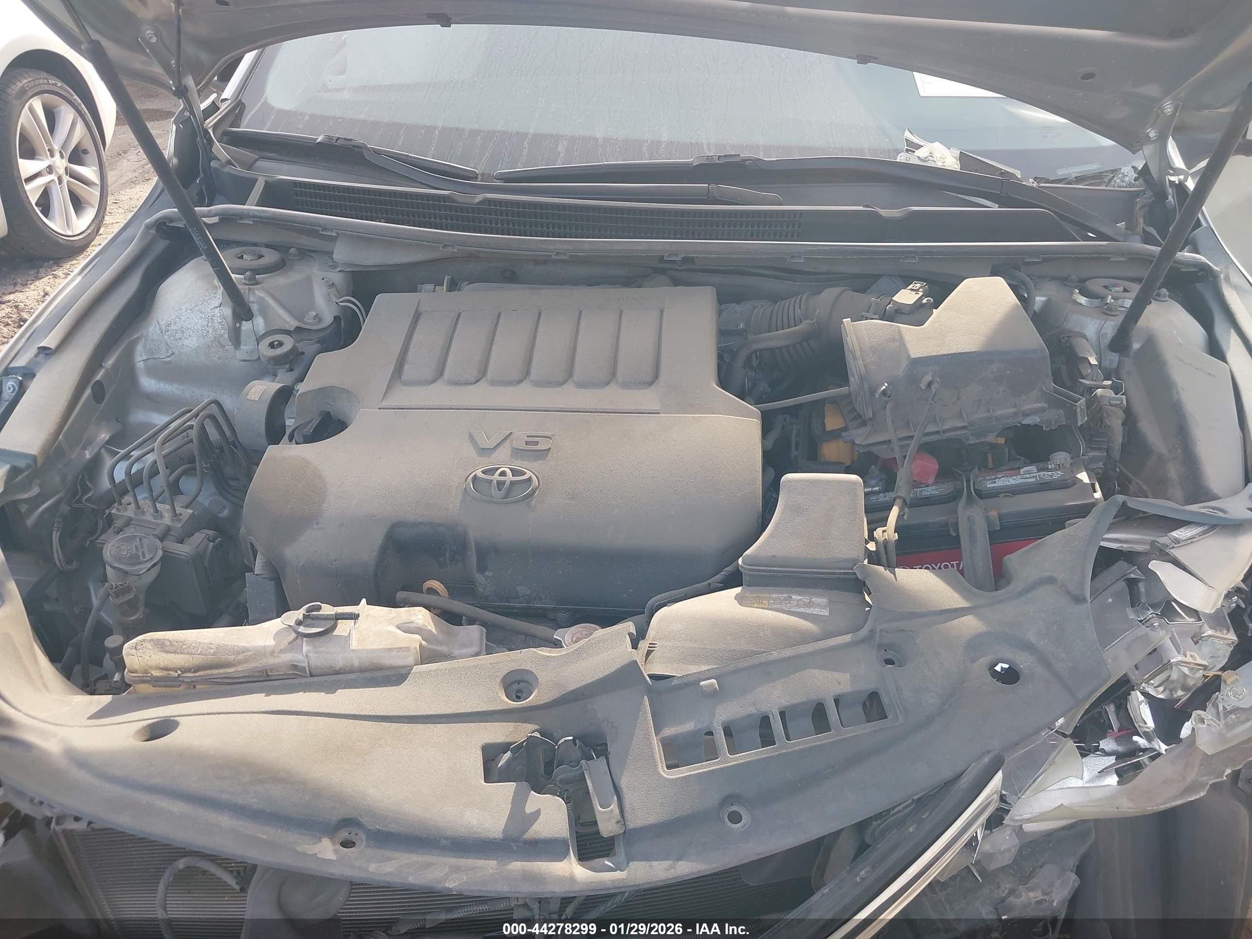 TOYOTA AVALON image 10