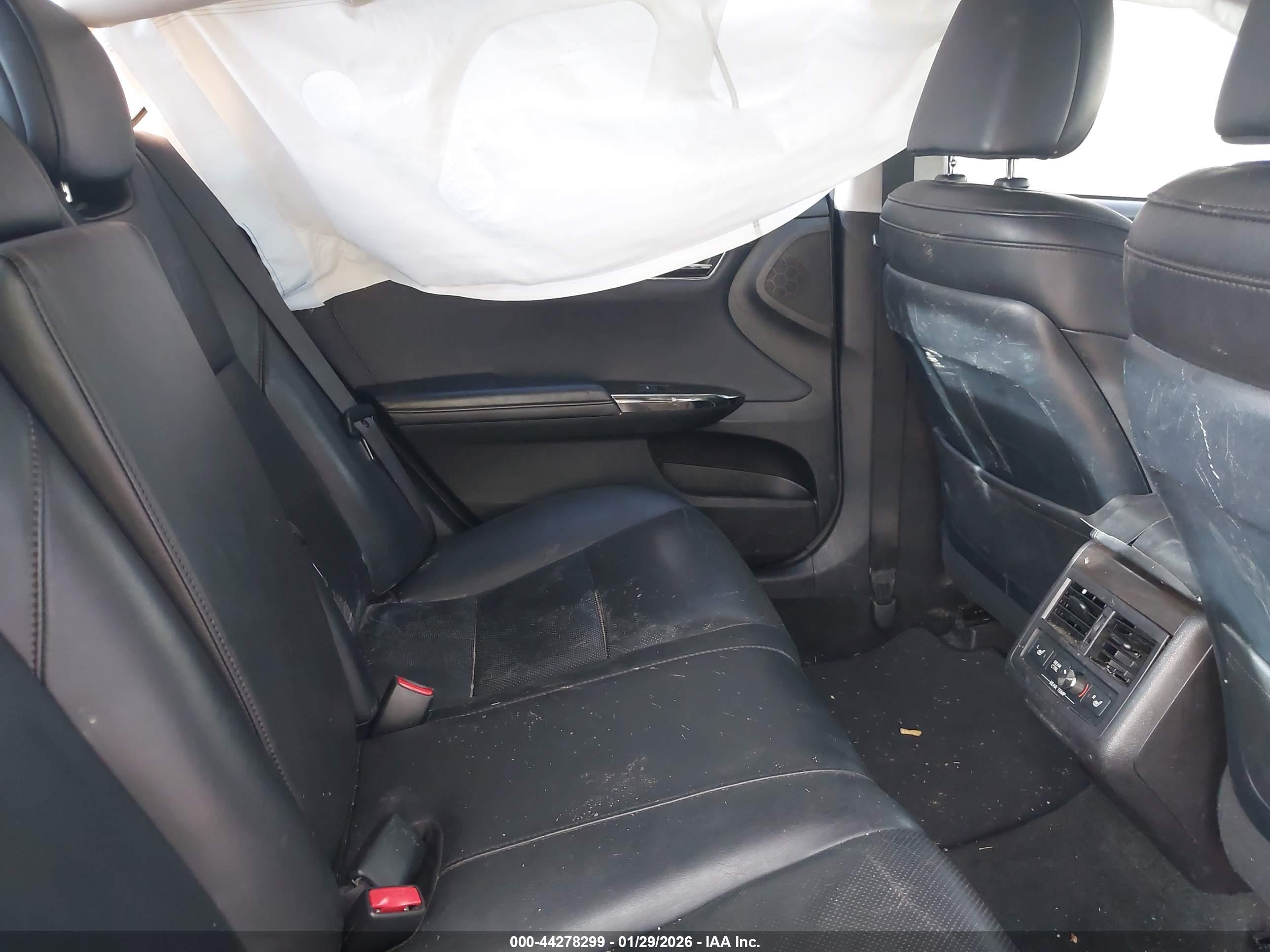 TOYOTA AVALON image 8