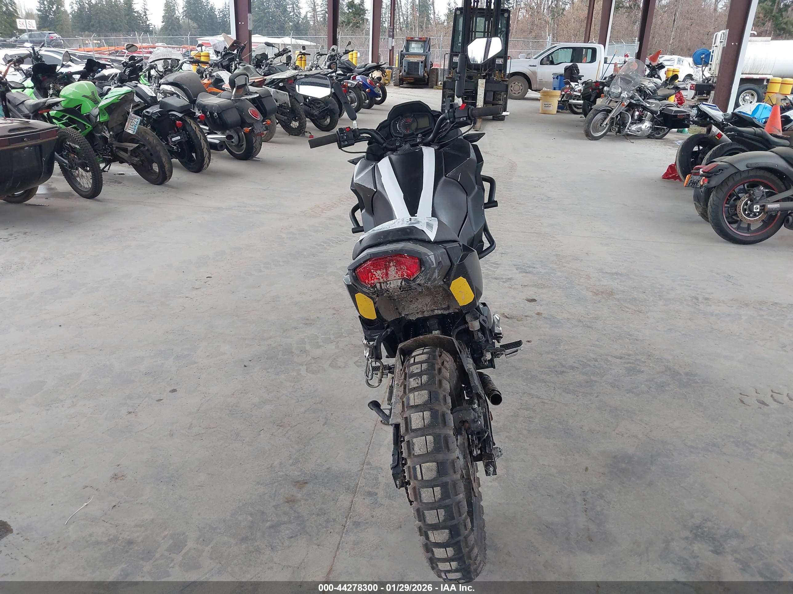 KAWASAKI KLE300 image 6