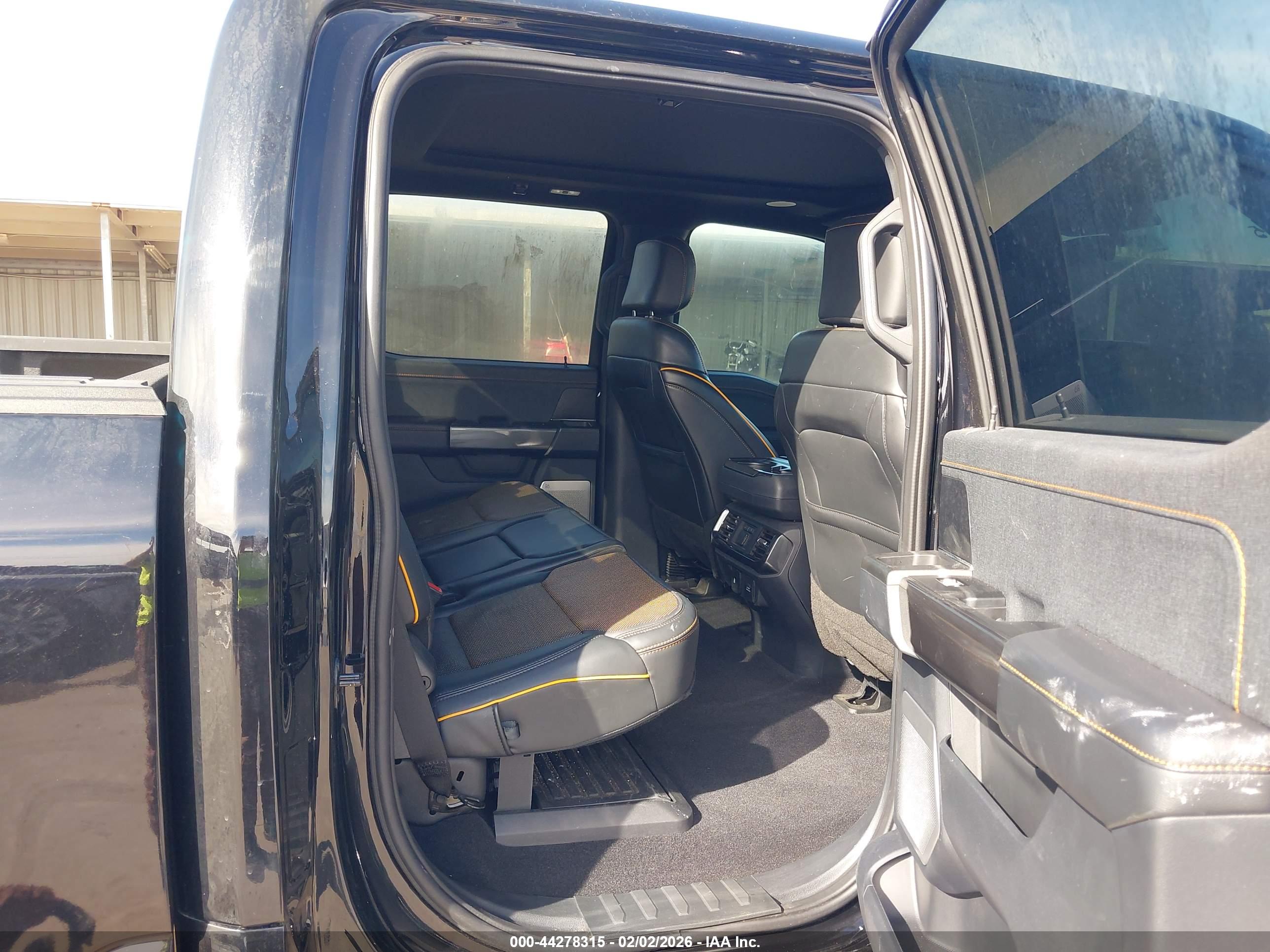 FORD F-150 image 8