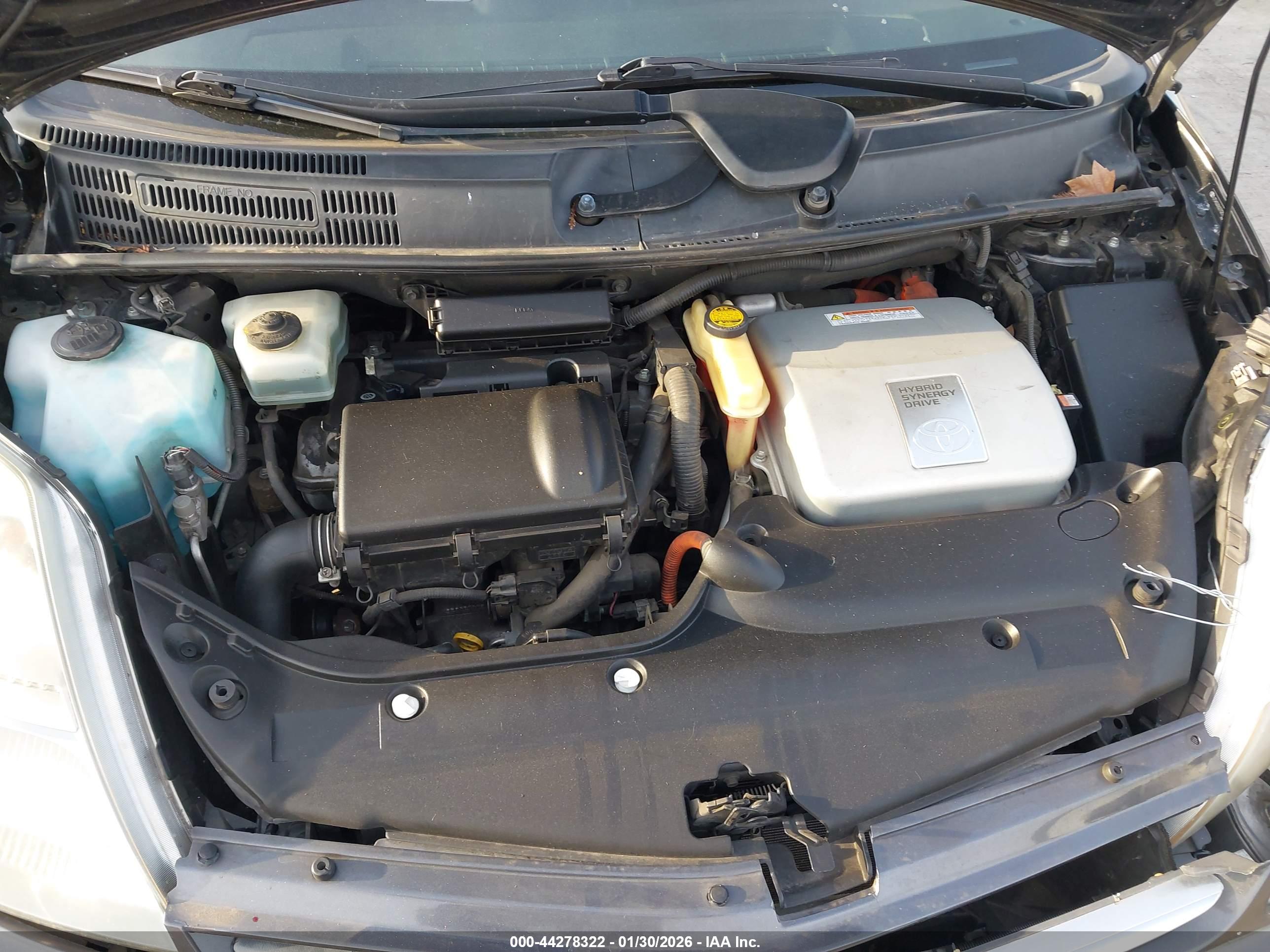 TOYOTA PRIUS image 10