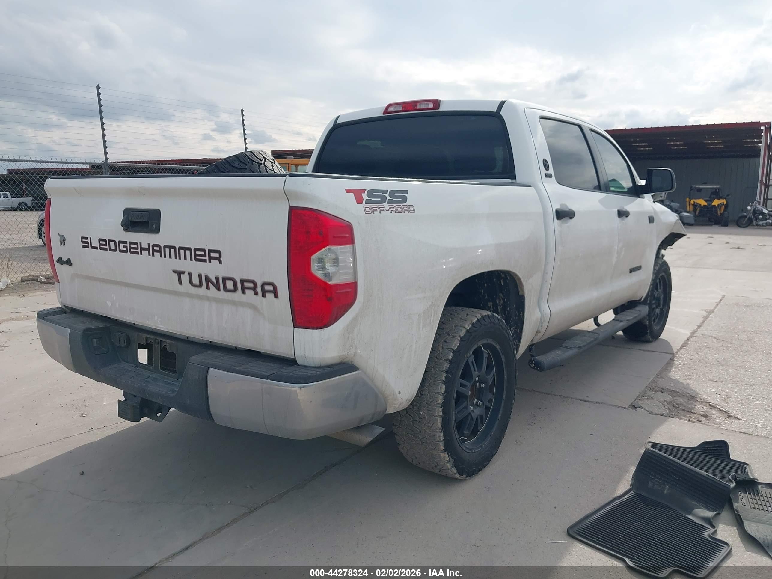 TOYOTA TUNDRA image 4