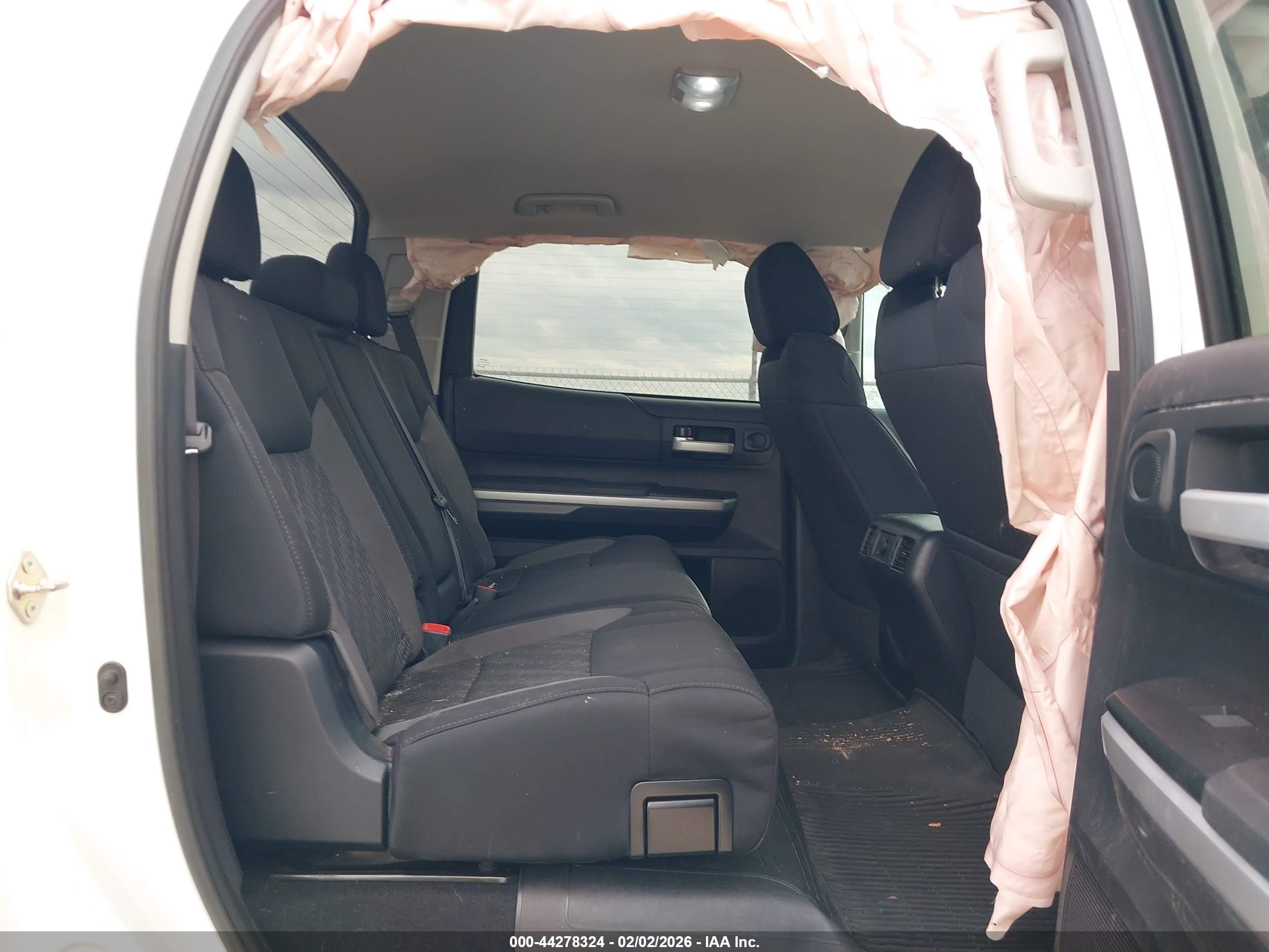 TOYOTA TUNDRA image 8