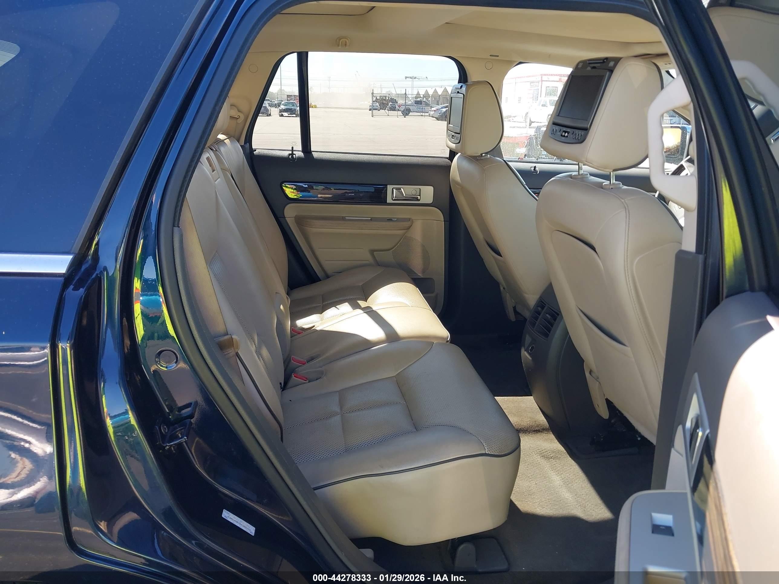 LINCOLN MKX image 8
