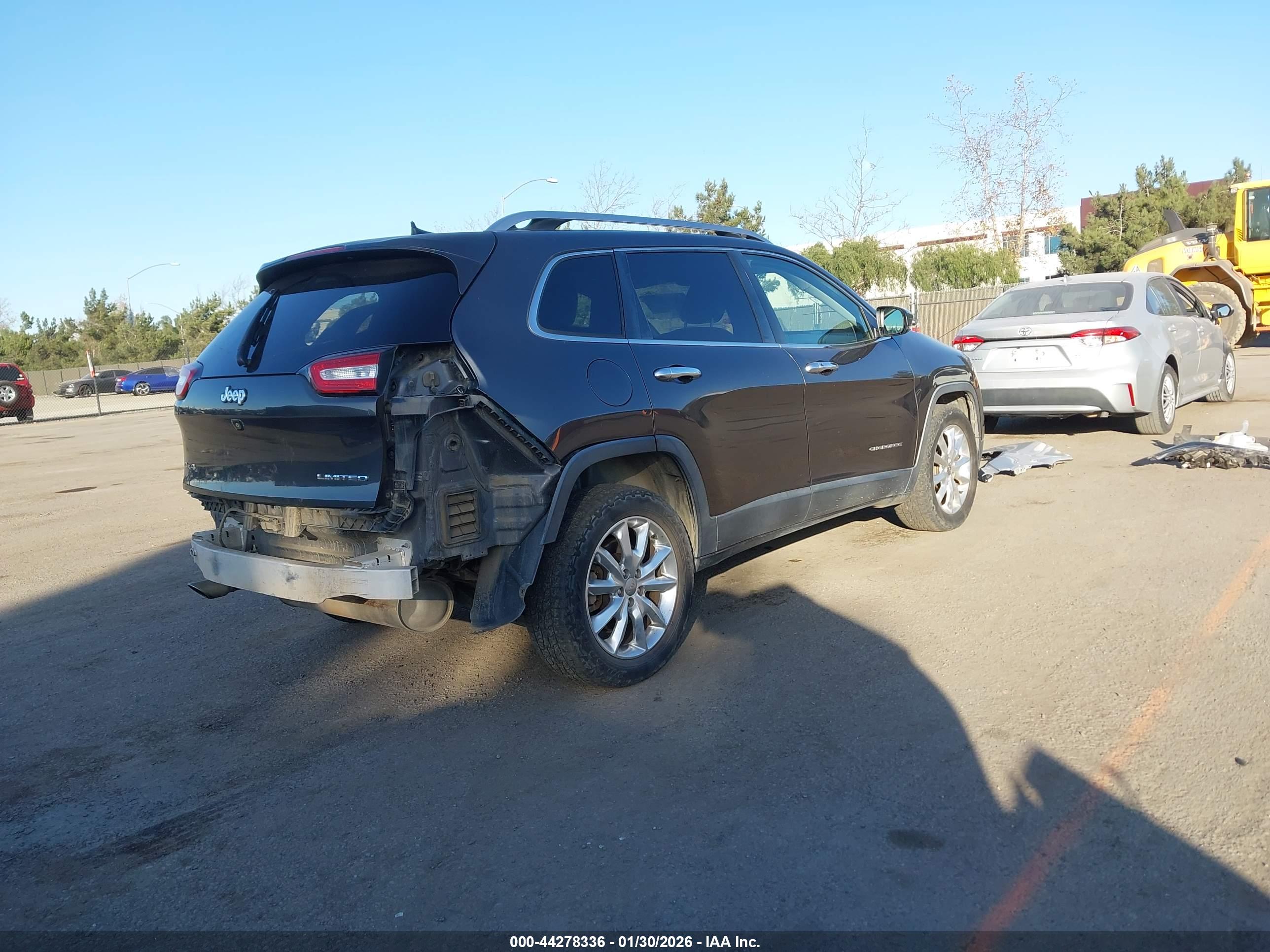 JEEP CHEROKEE image 4