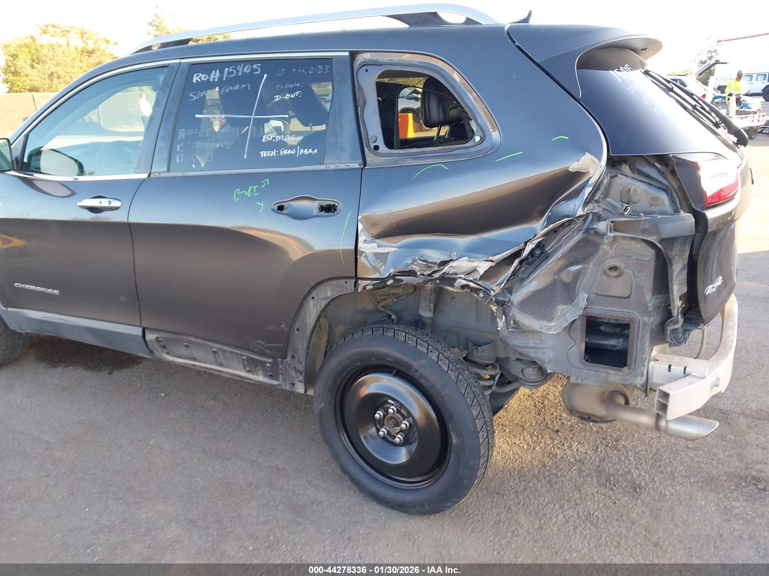 JEEP CHEROKEE image 6