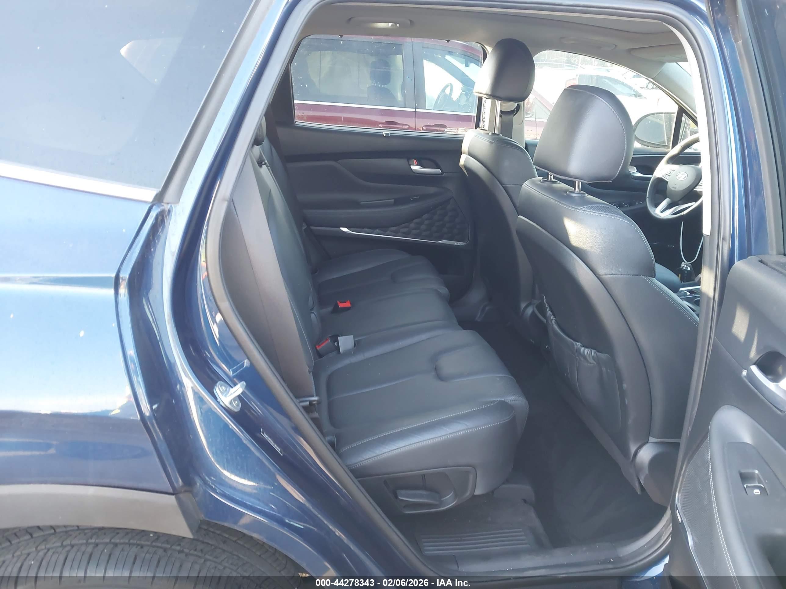 HYUNDAI SANTA image 8