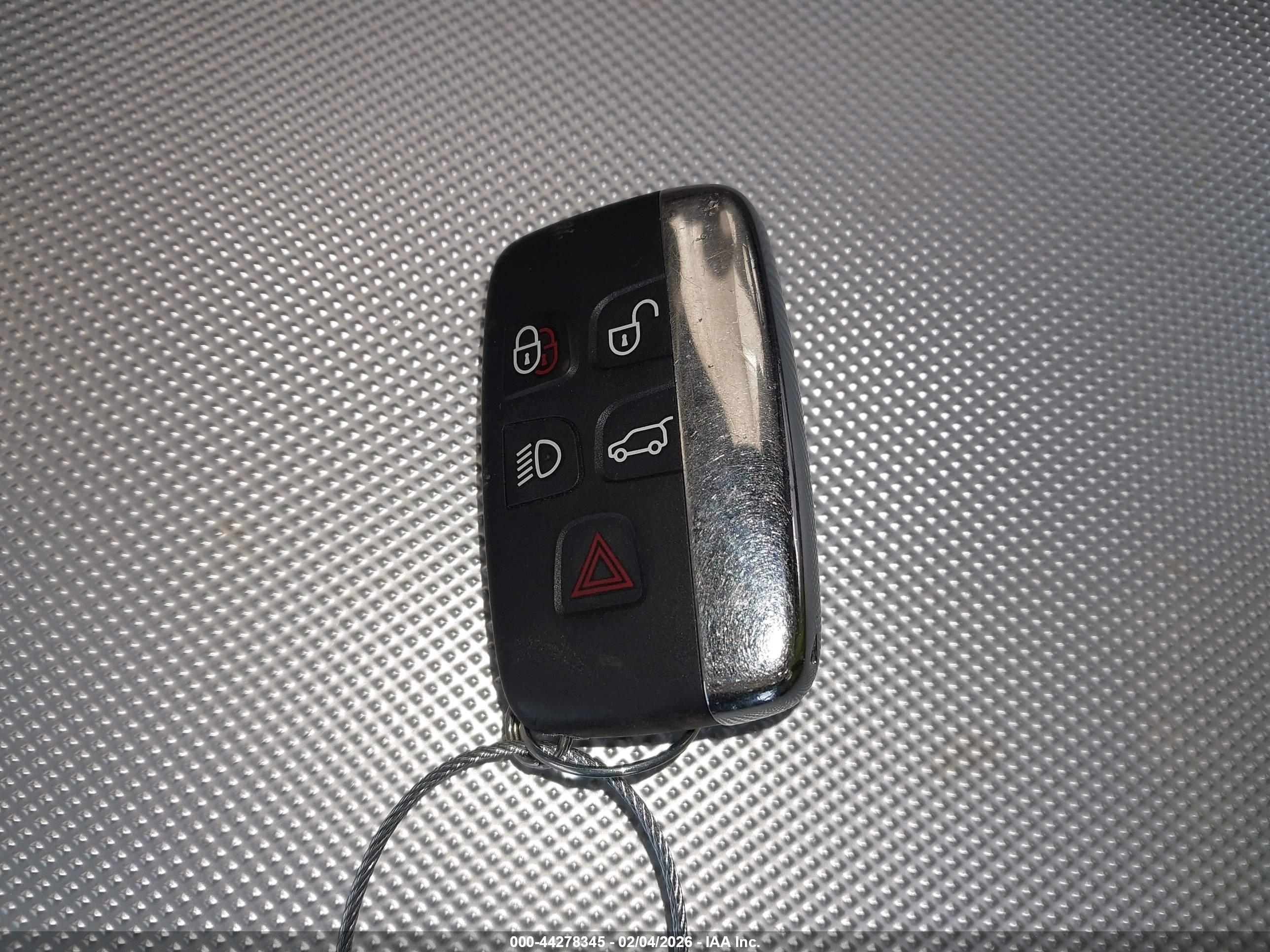 LAND ROVER image 11