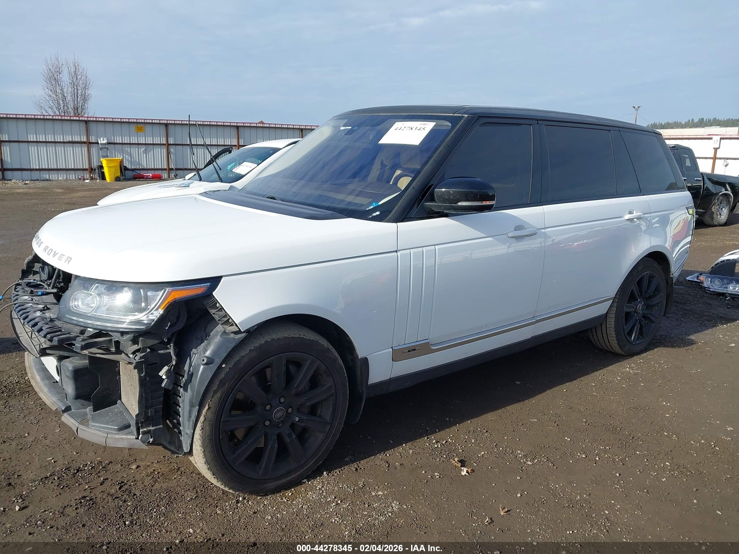 LAND ROVER image 2