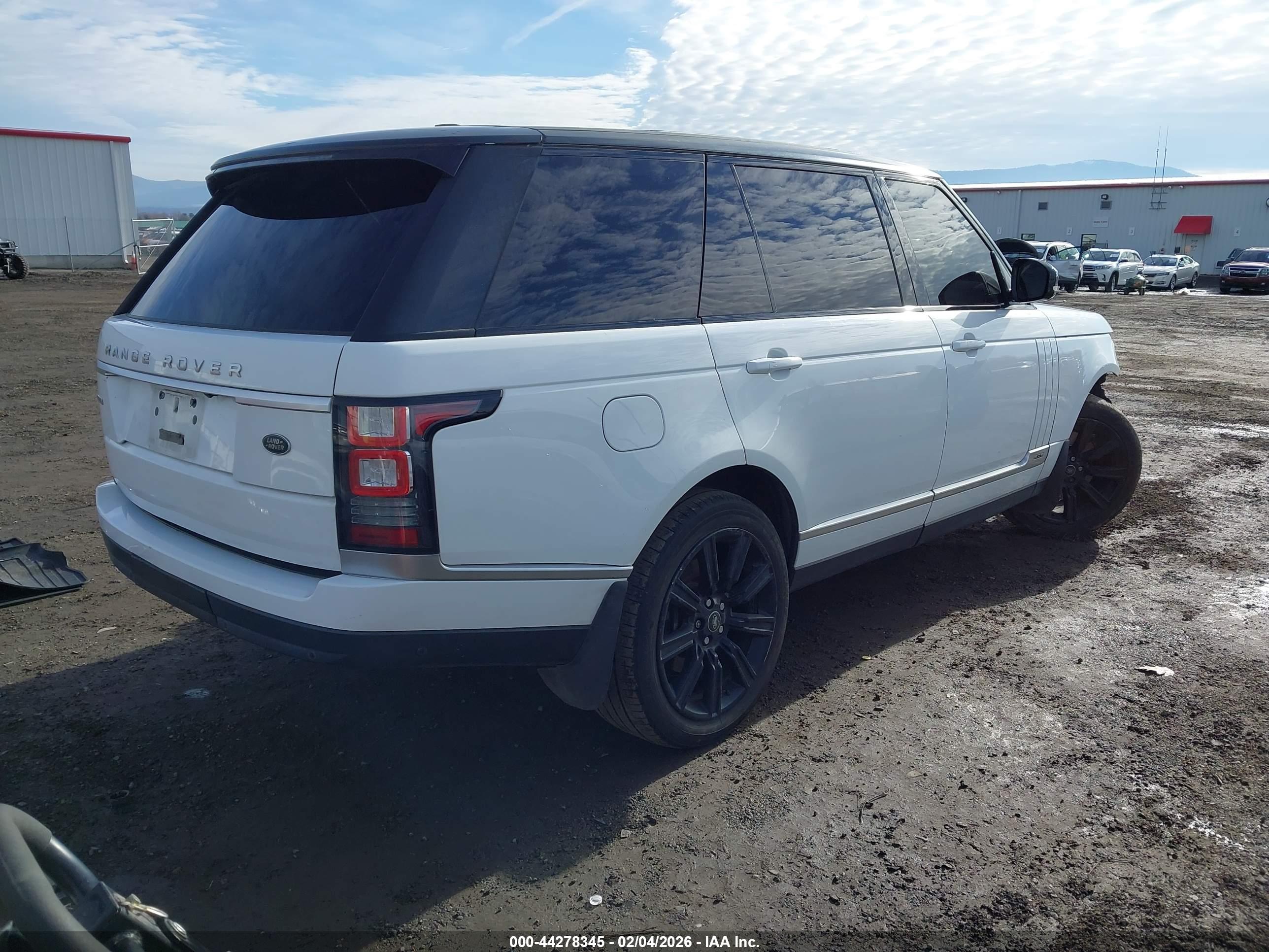 LAND ROVER image 4