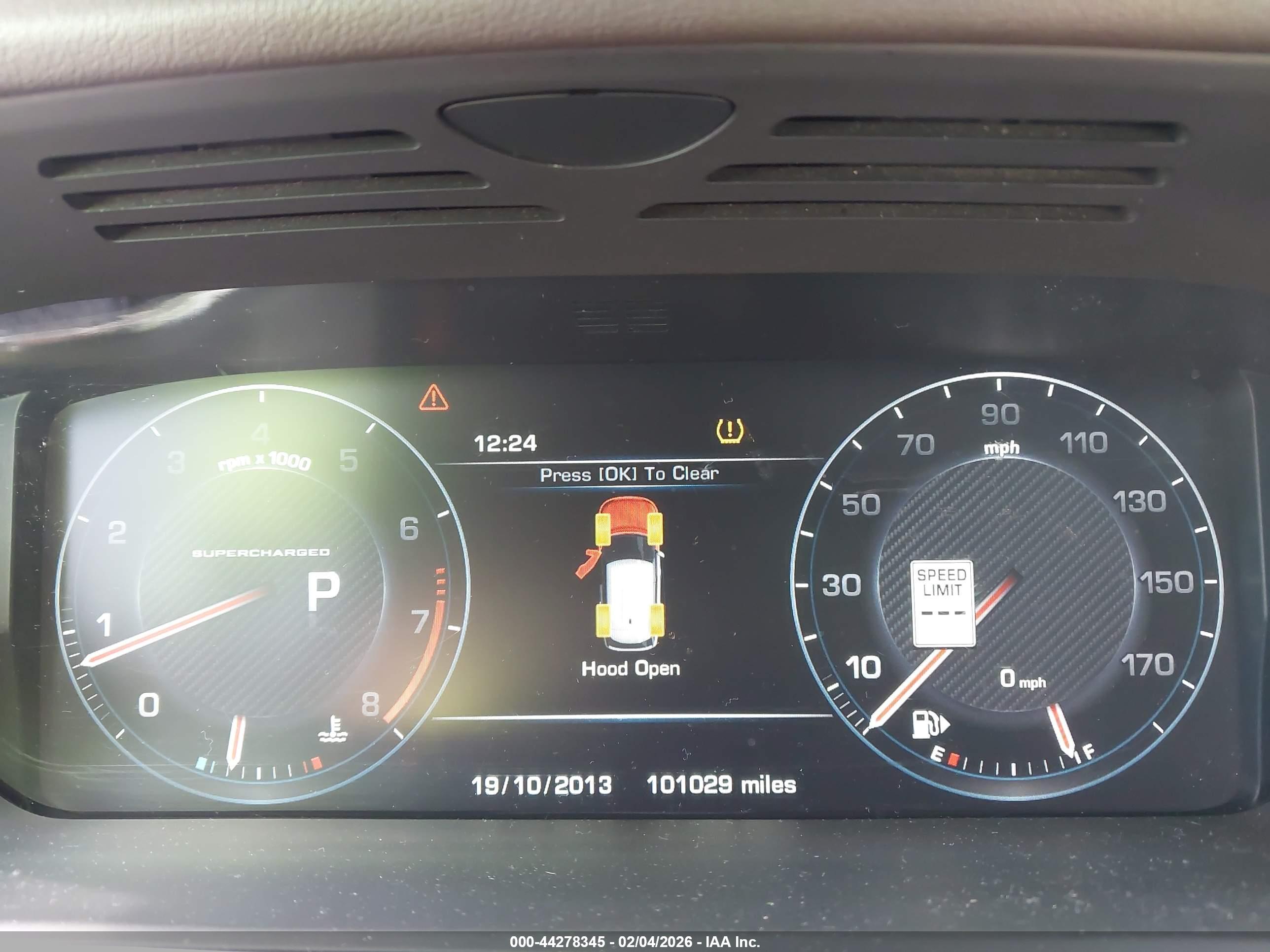 LAND ROVER image 7