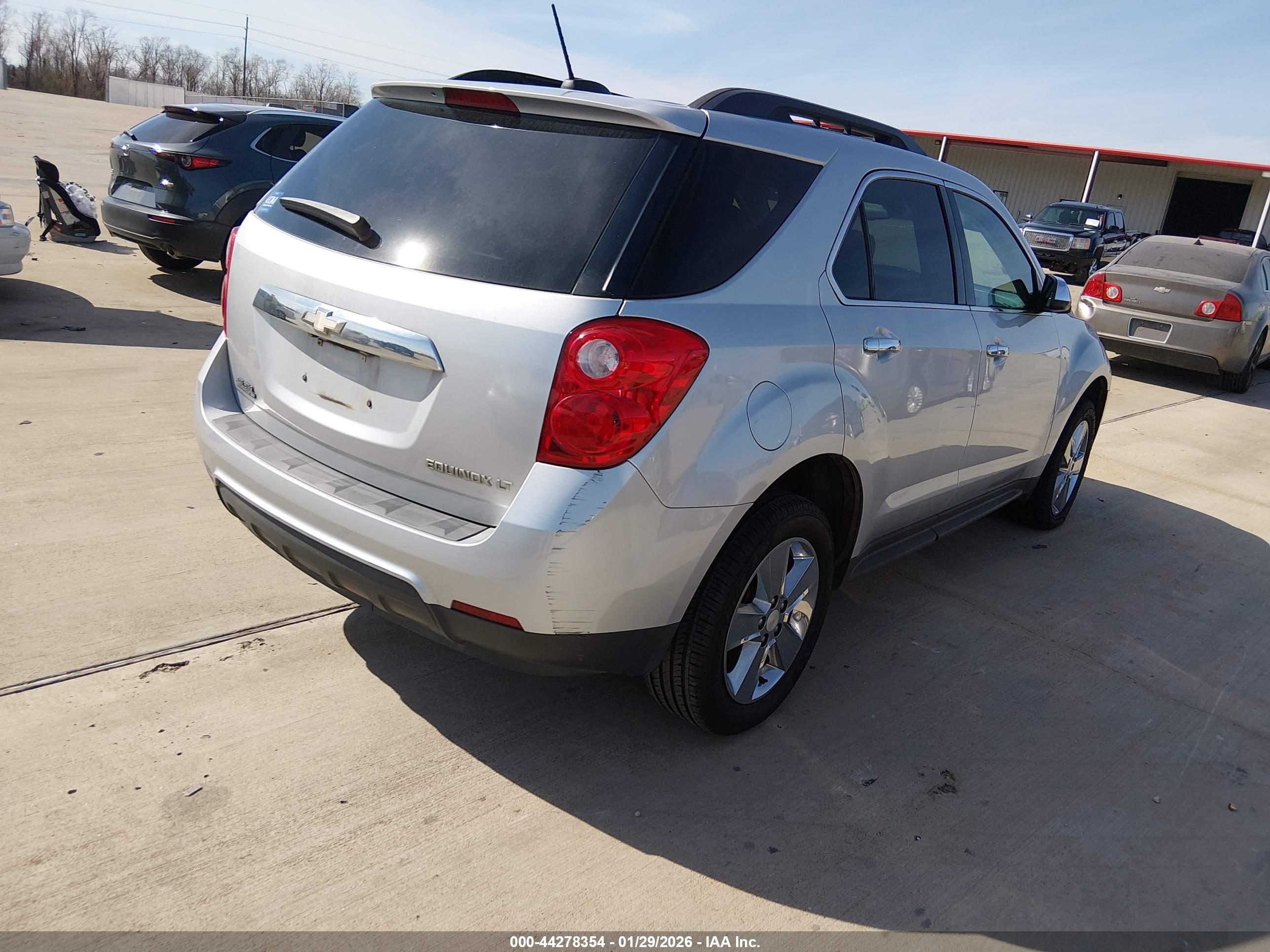 CHEVROLET EQUINOX image 4