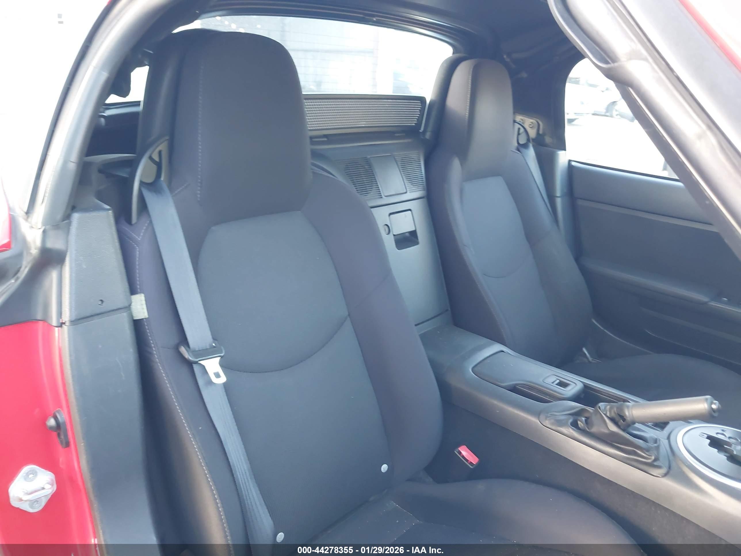 MAZDA MX-5 image 8