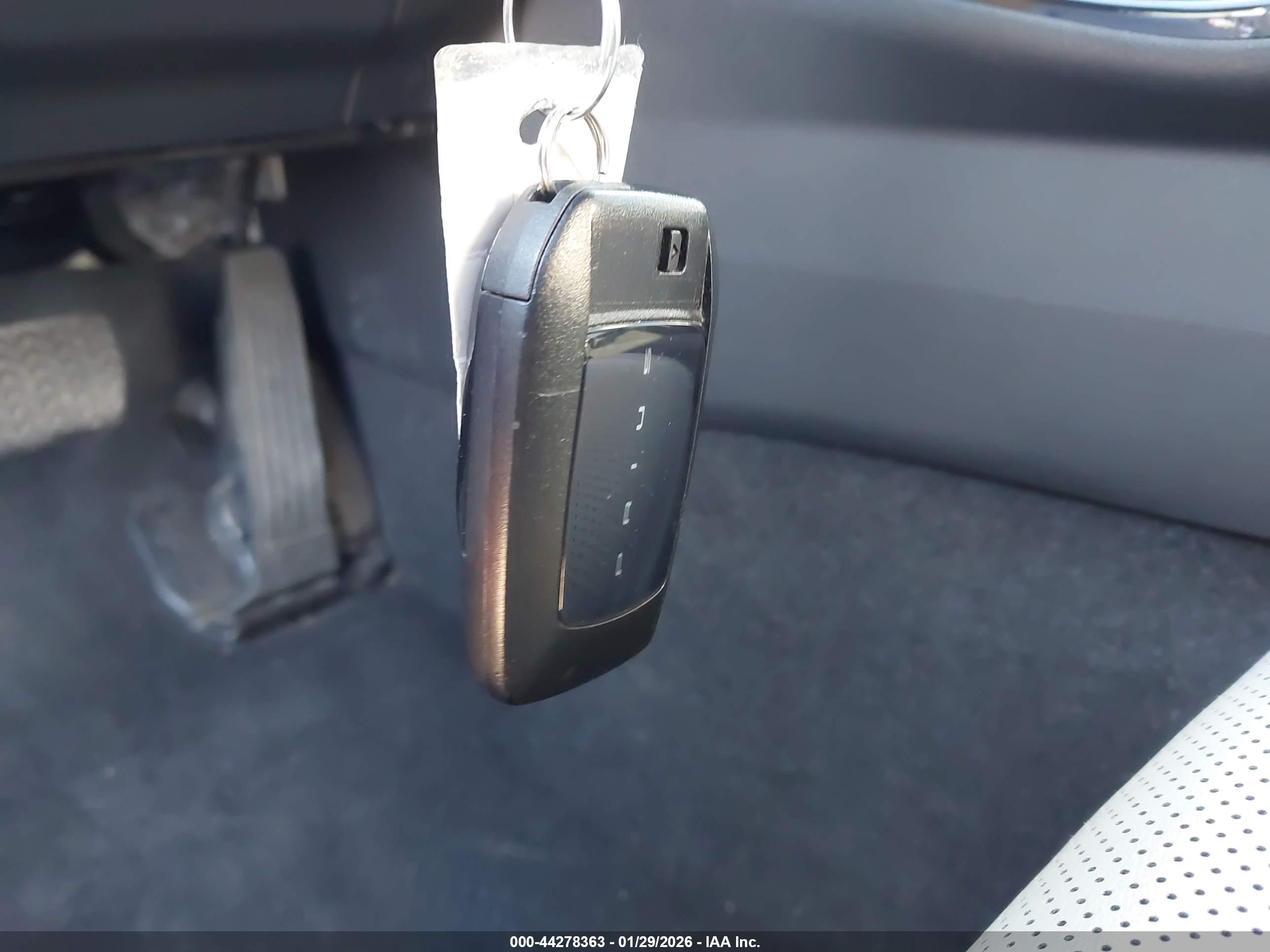 TOYOTA PRIUS image 11