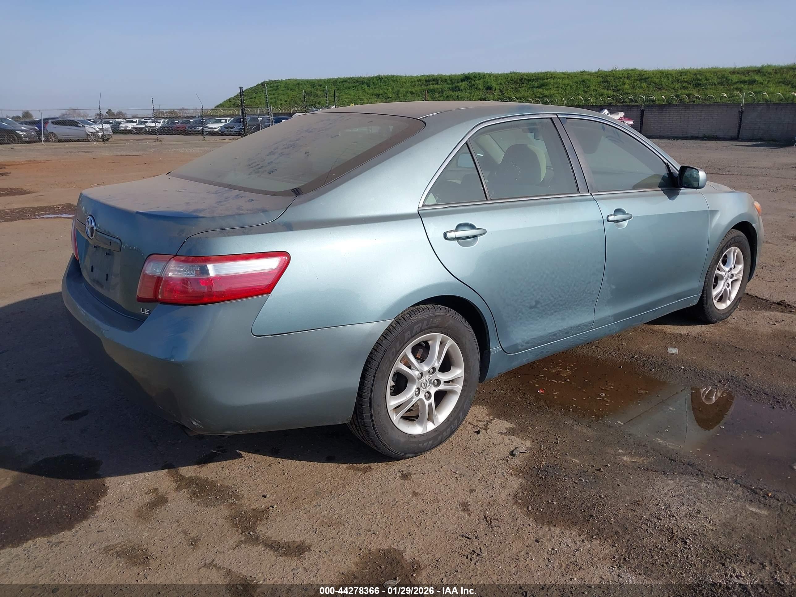 TOYOTA CAMRY image 4