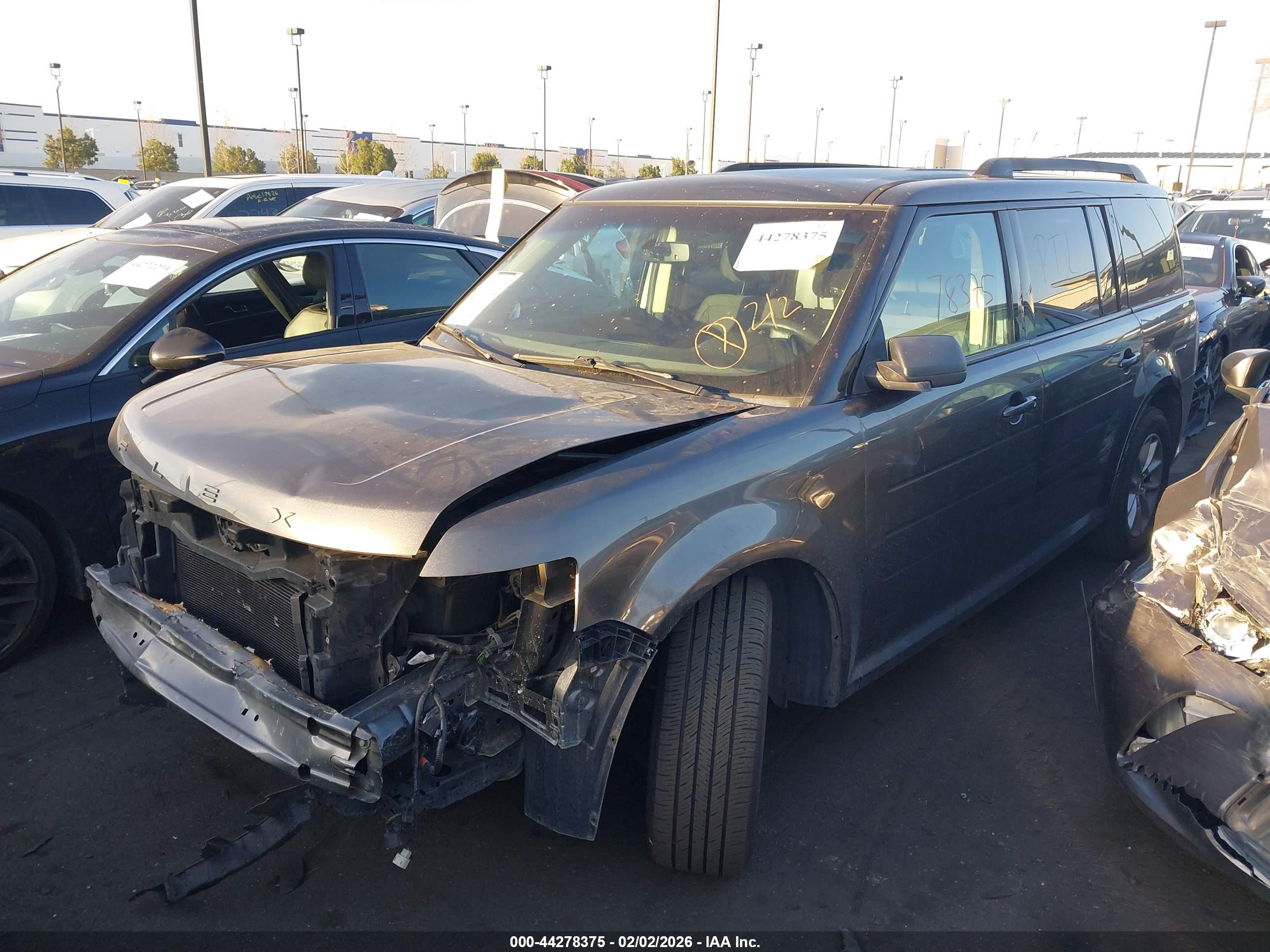 FORD FLEX image 2