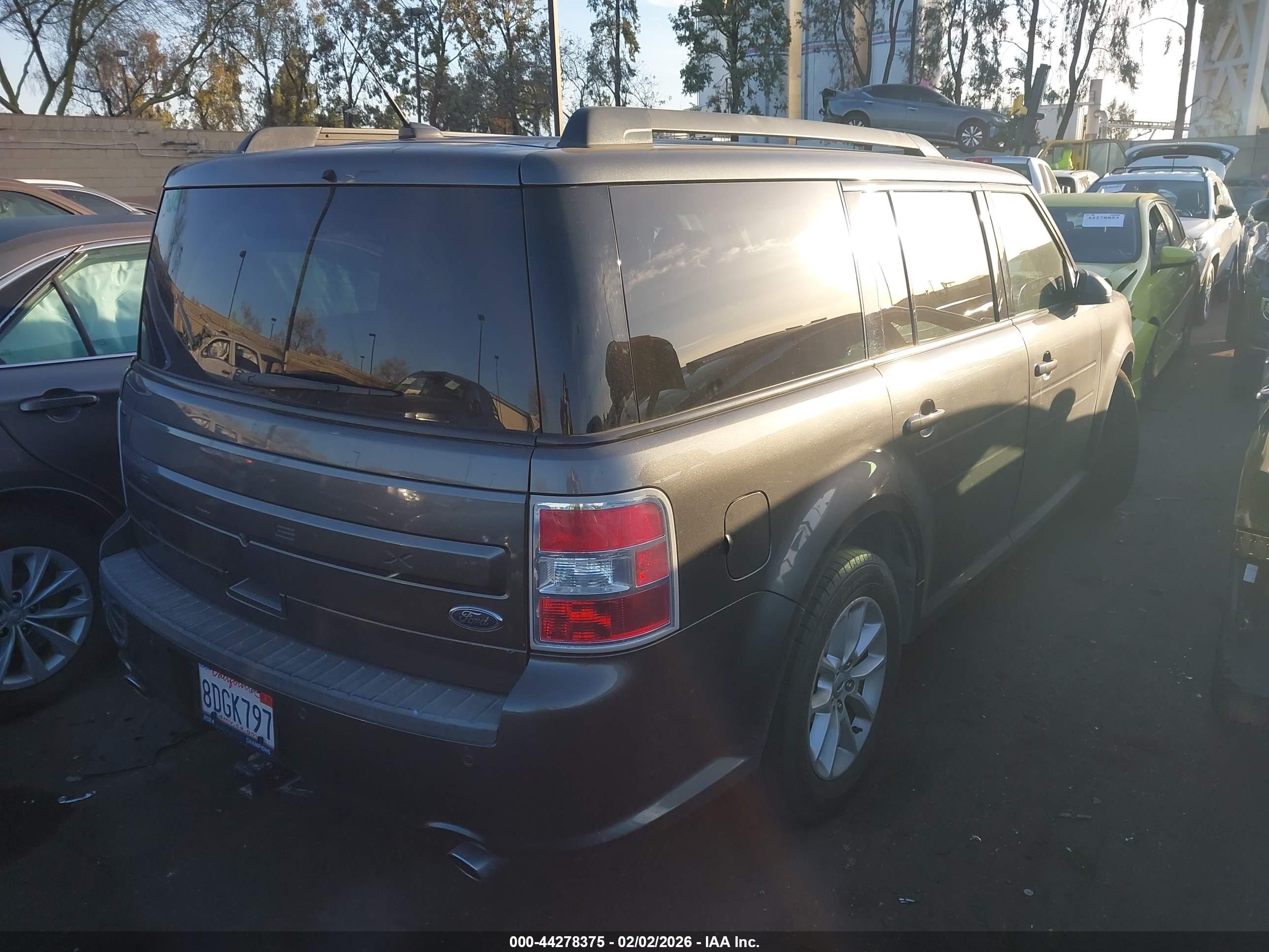 FORD FLEX image 4