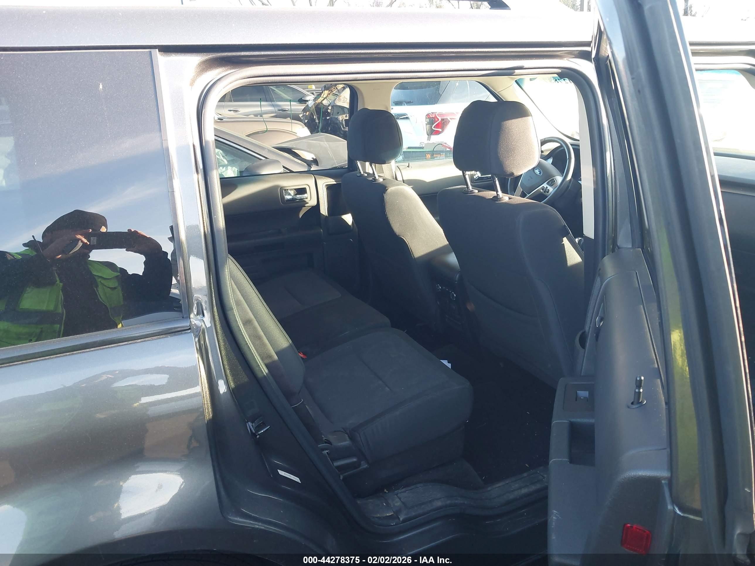 FORD FLEX image 8