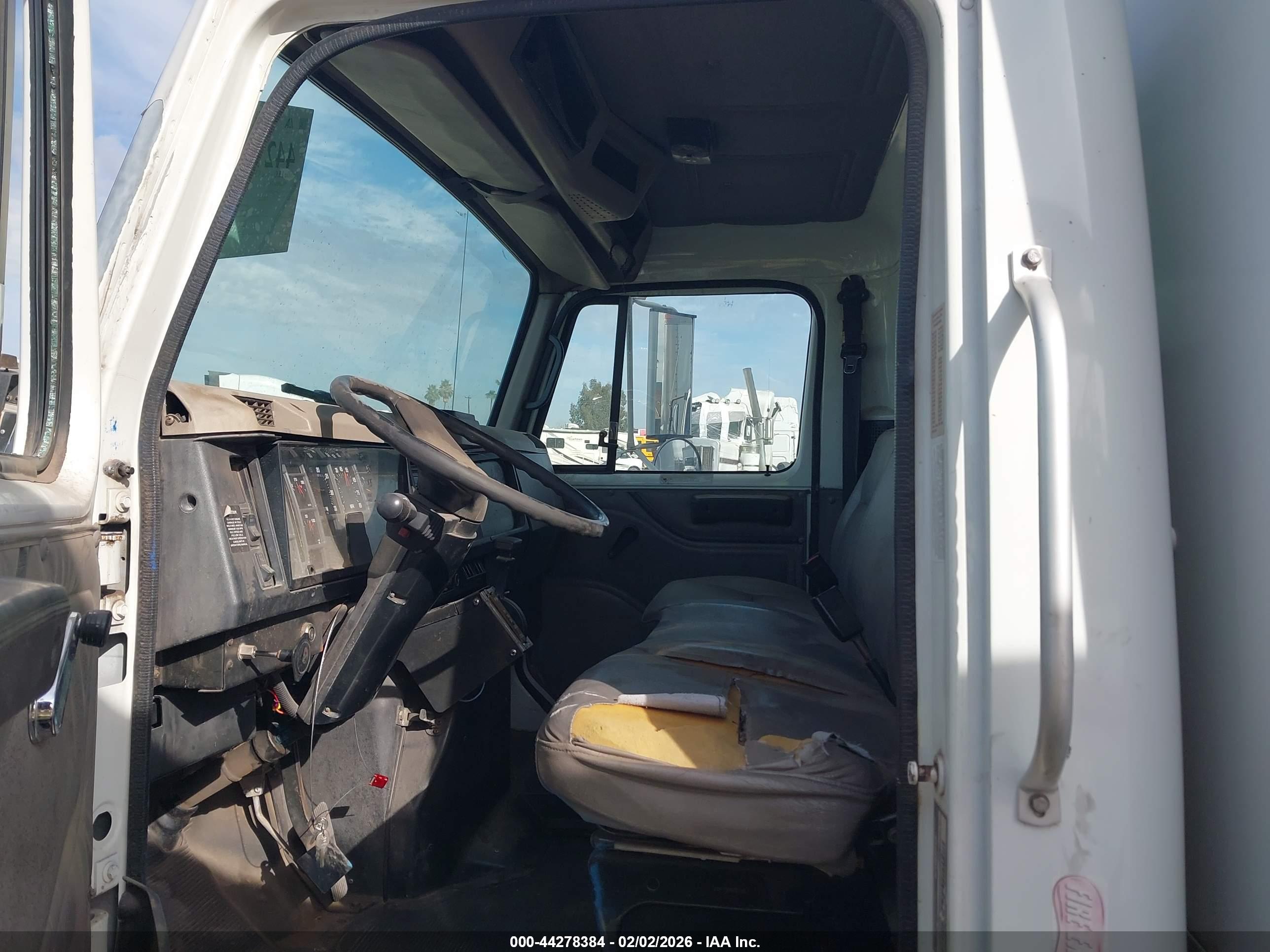 INTERNATIONAL 4000 image 7