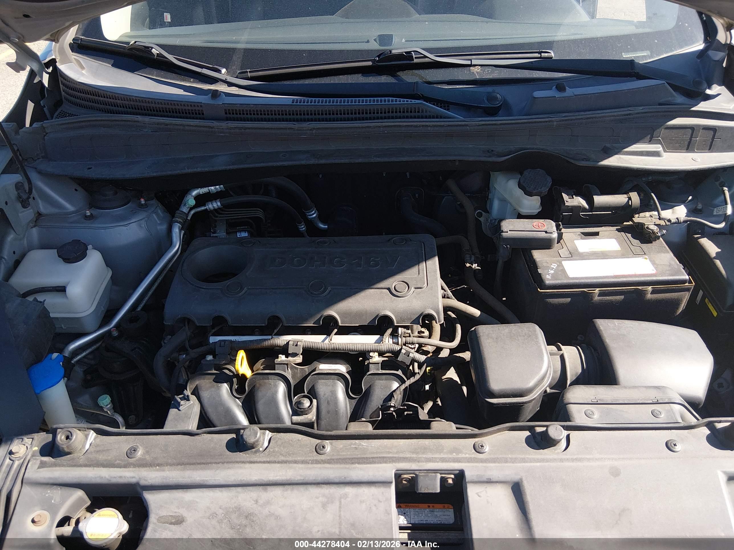 HYUNDAI TUCSON image 10