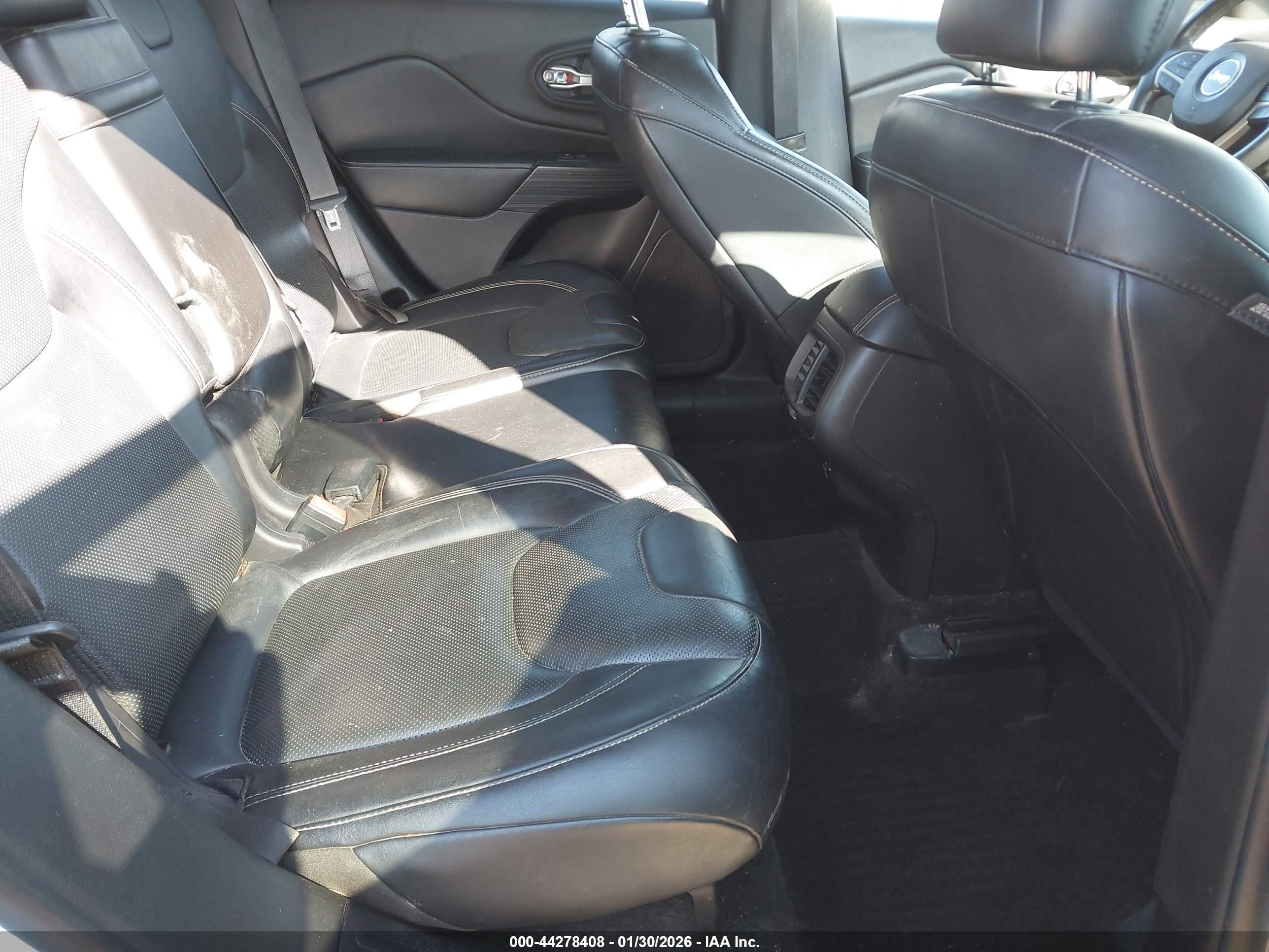 JEEP CHEROKEE image 8