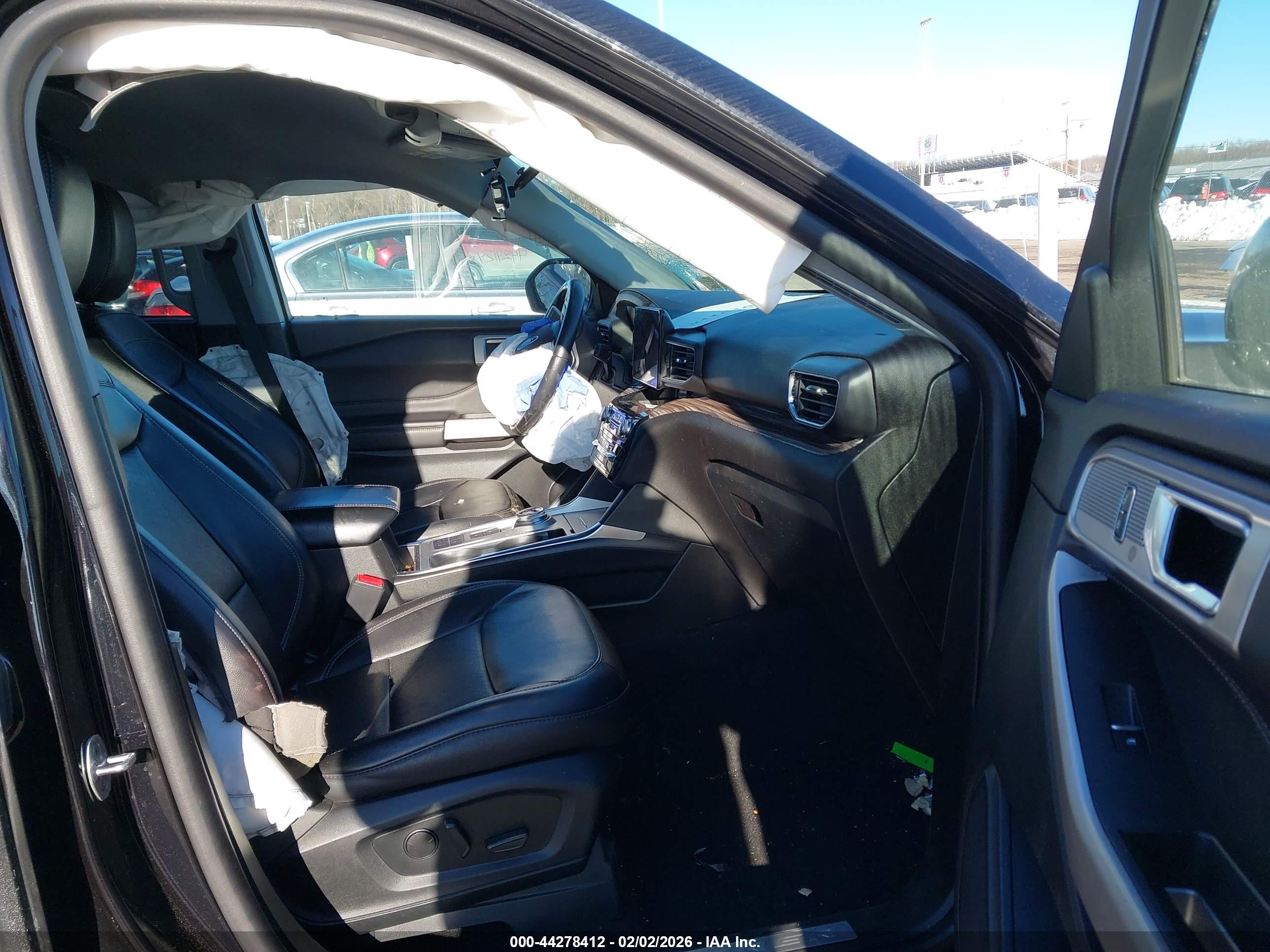 FORD EXPLORER image 5