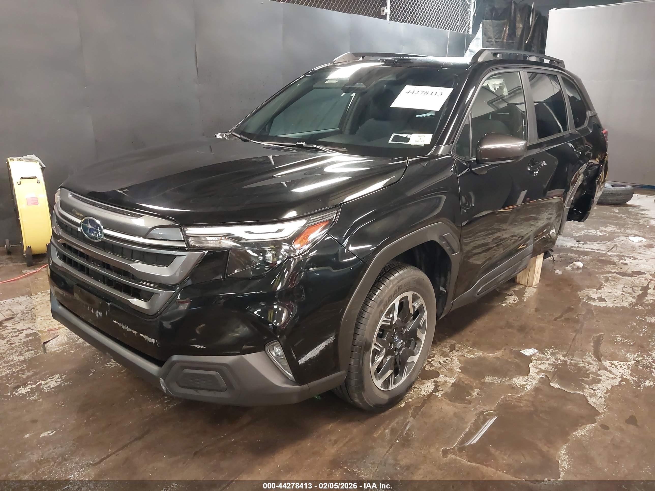 SUBARU FORESTER image 2