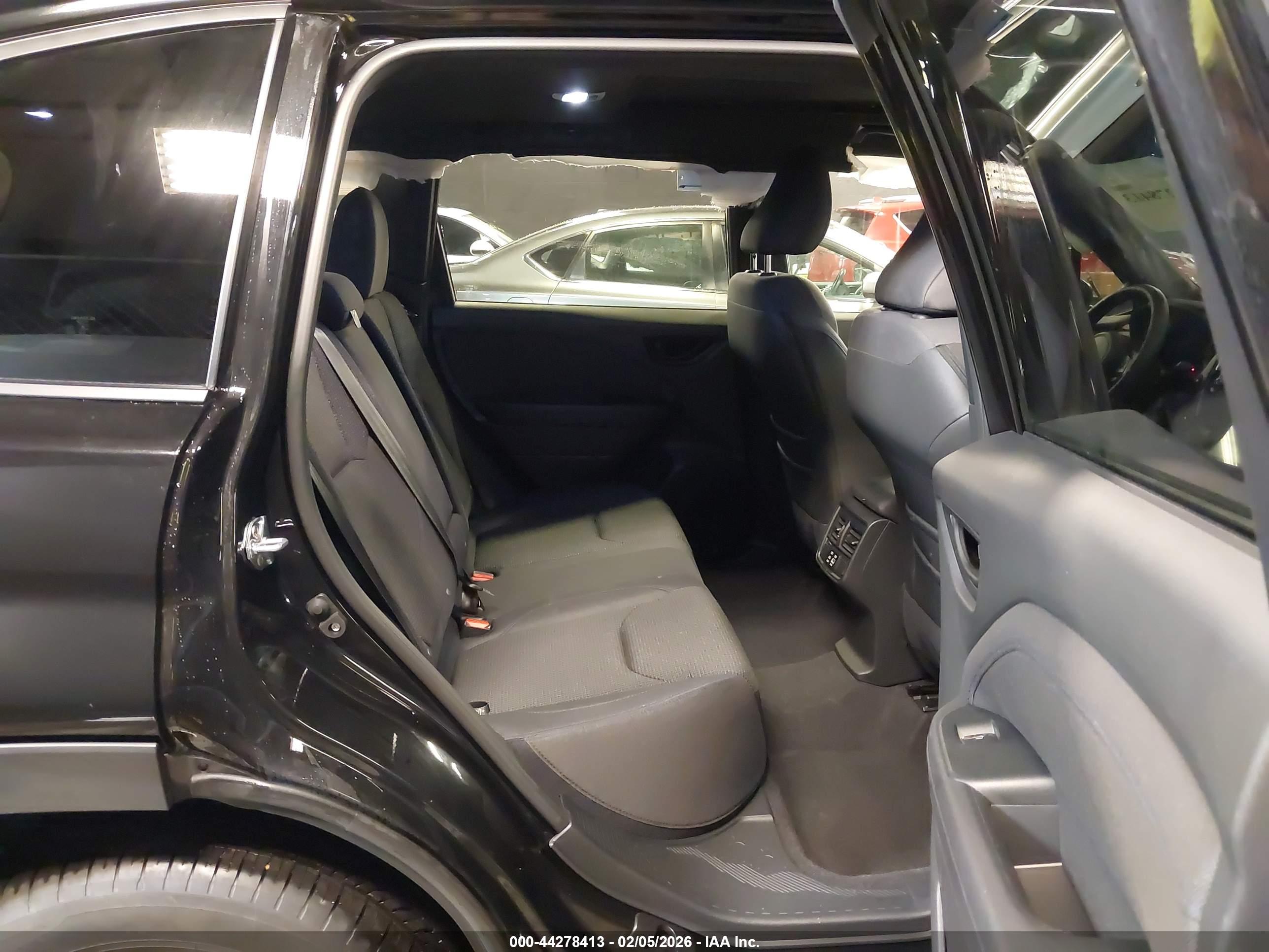 SUBARU FORESTER image 8
