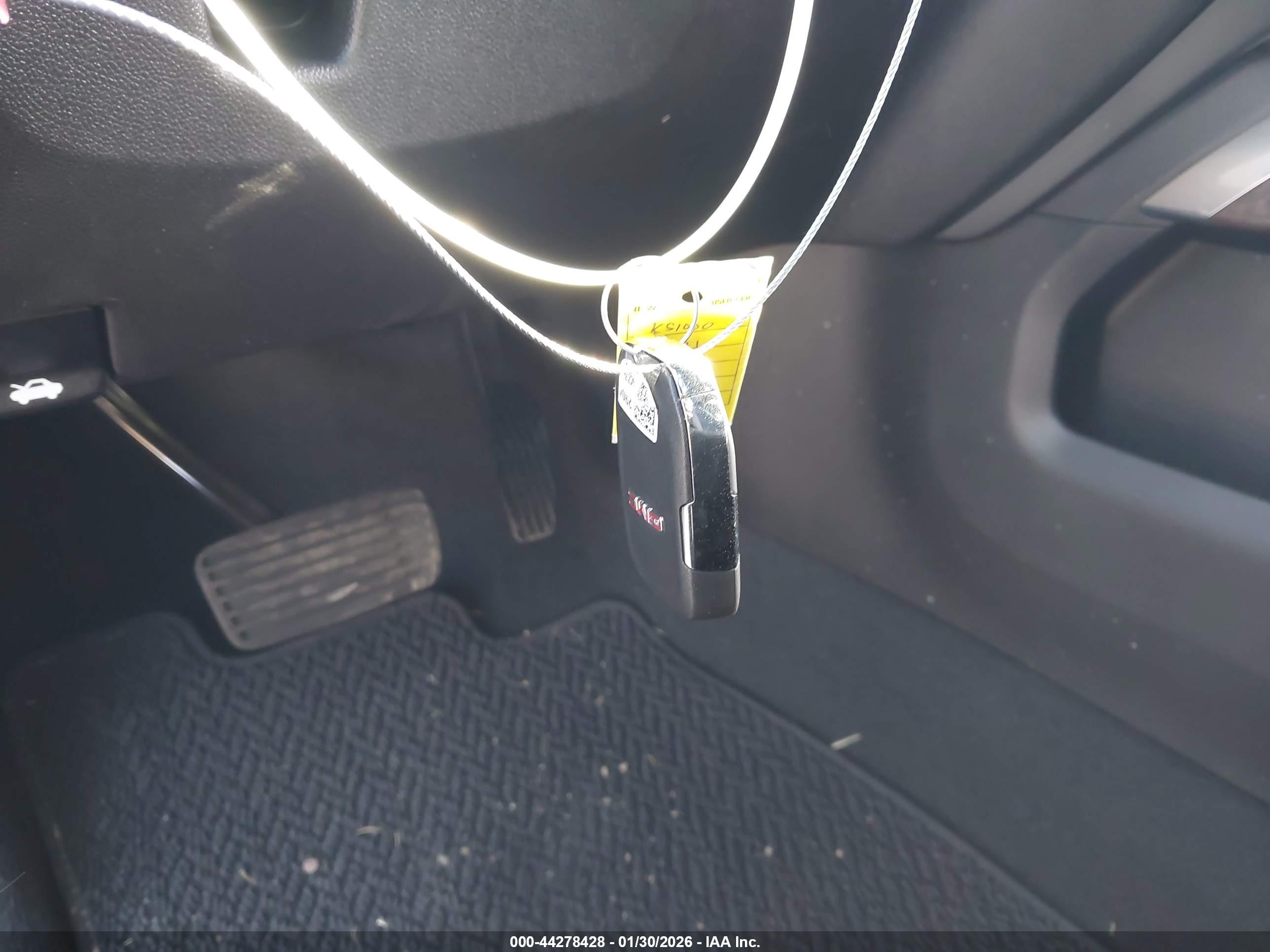 GMC SIERRA image 11