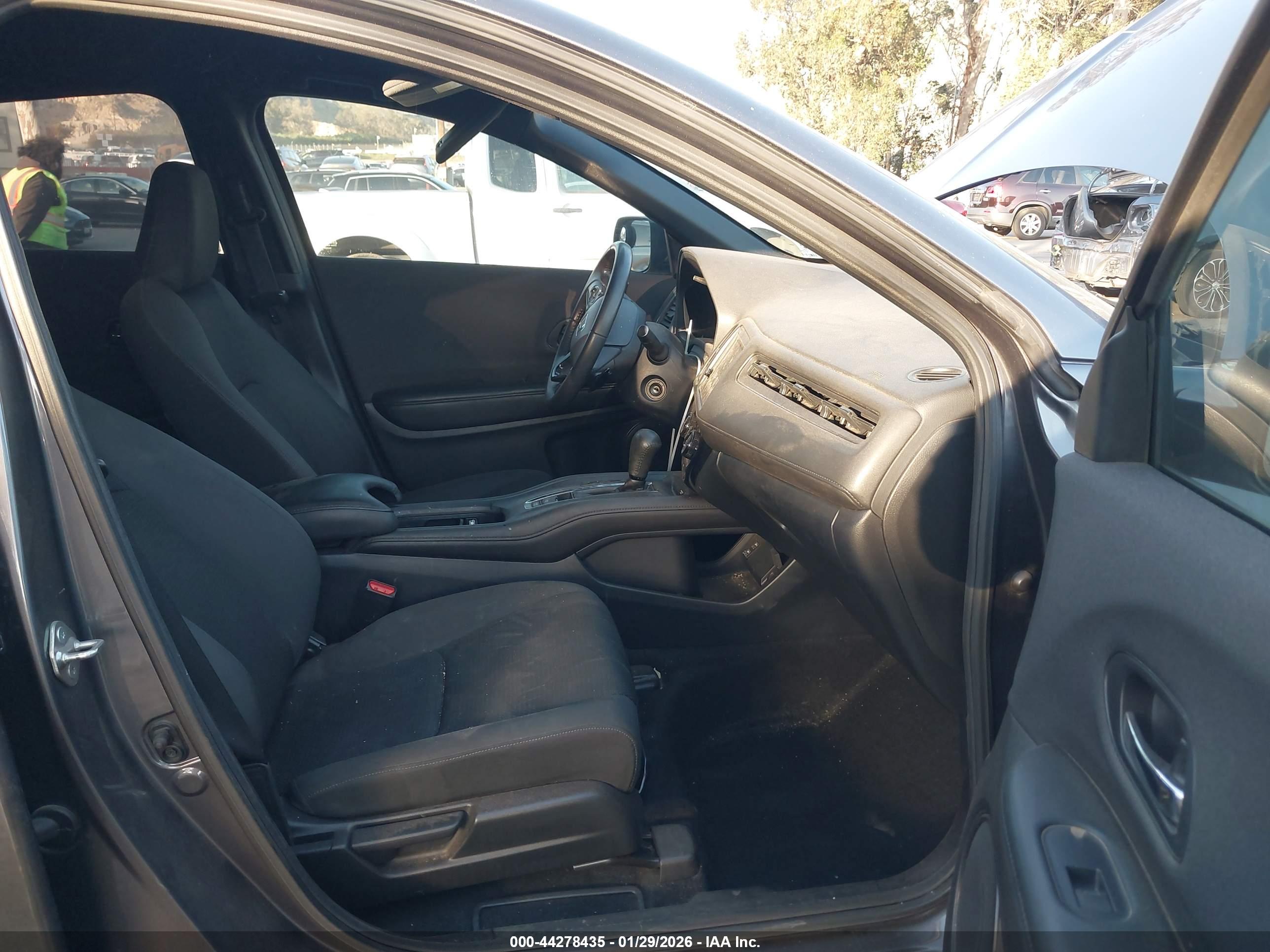 HONDA HR-V image 5
