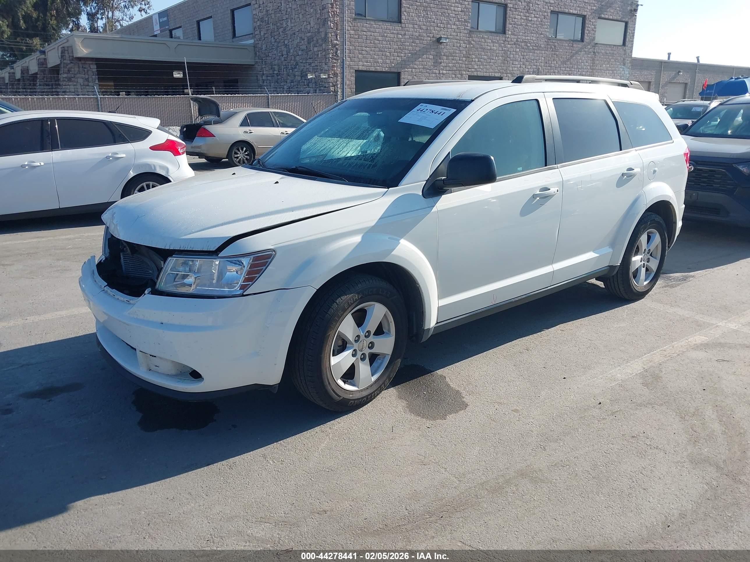 DODGE JOURNEY image 2