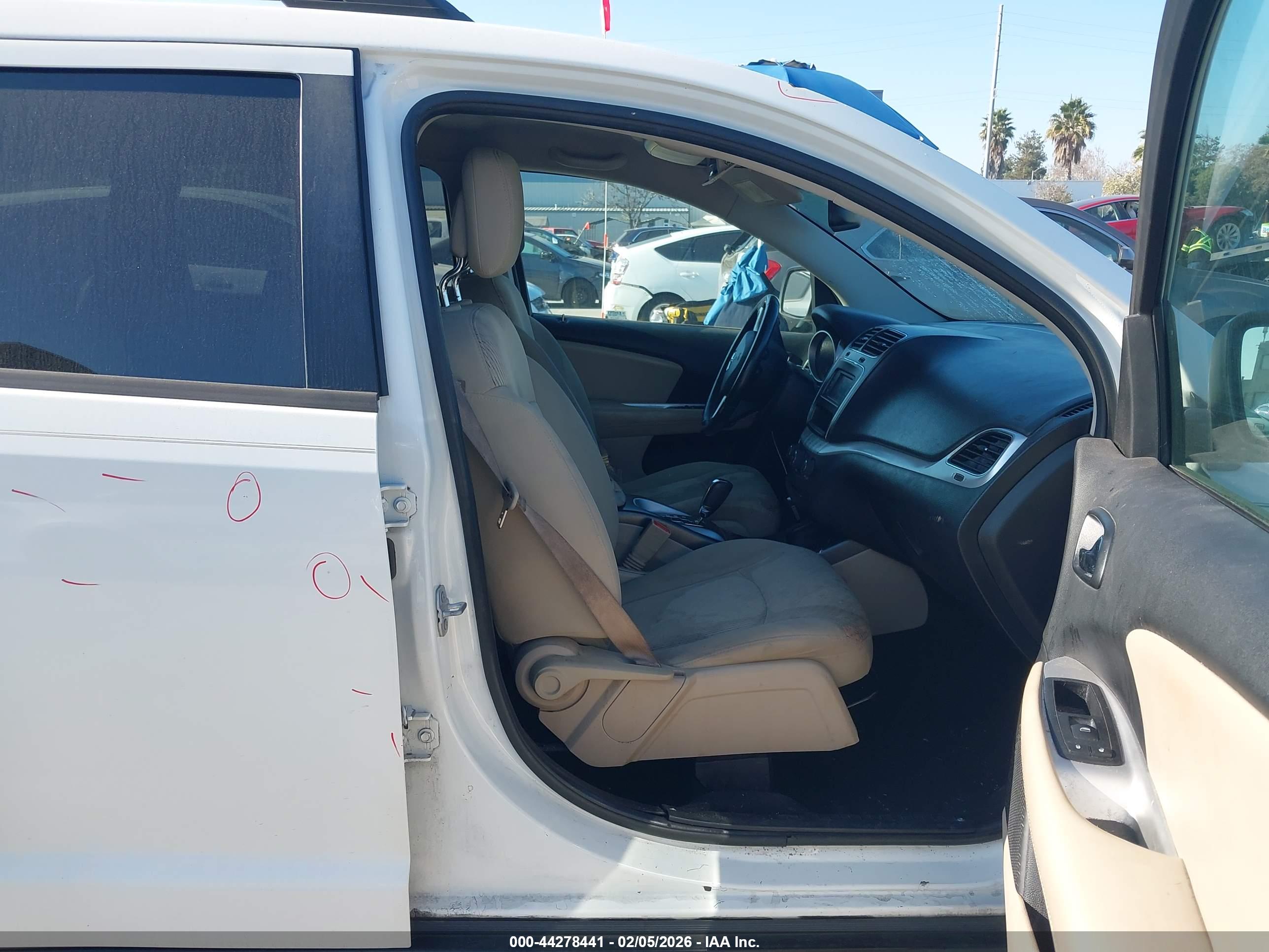 DODGE JOURNEY image 5