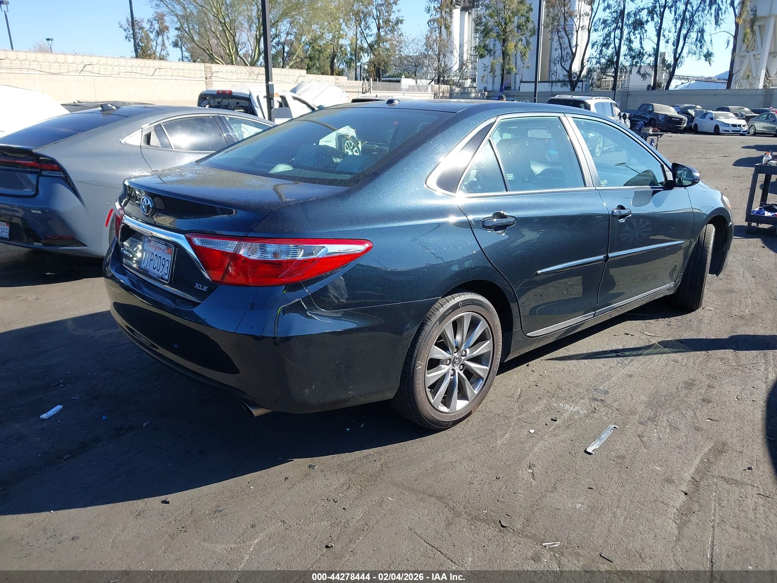 TOYOTA CAMRY image 4
