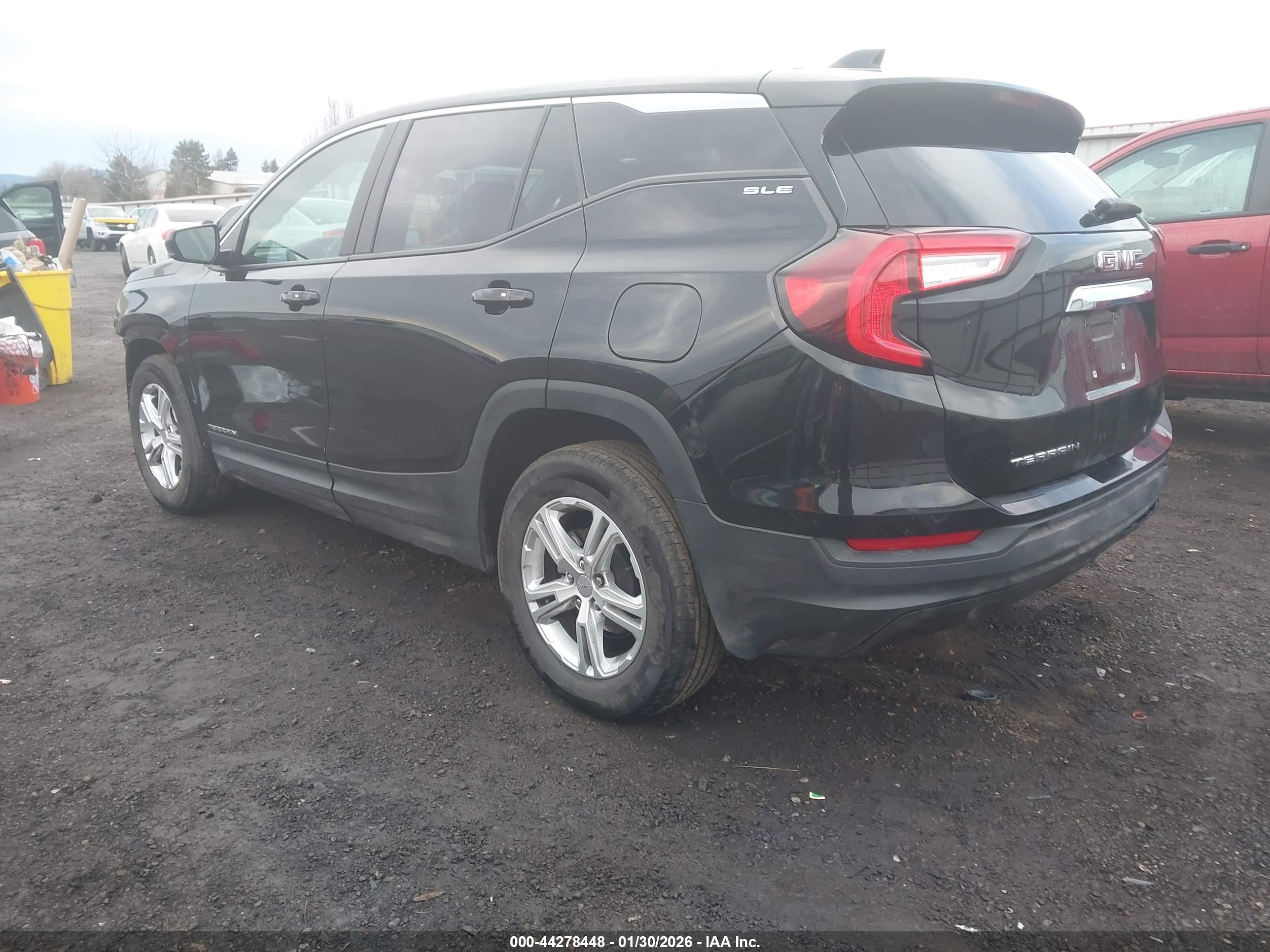 GMC TERRAIN image 3