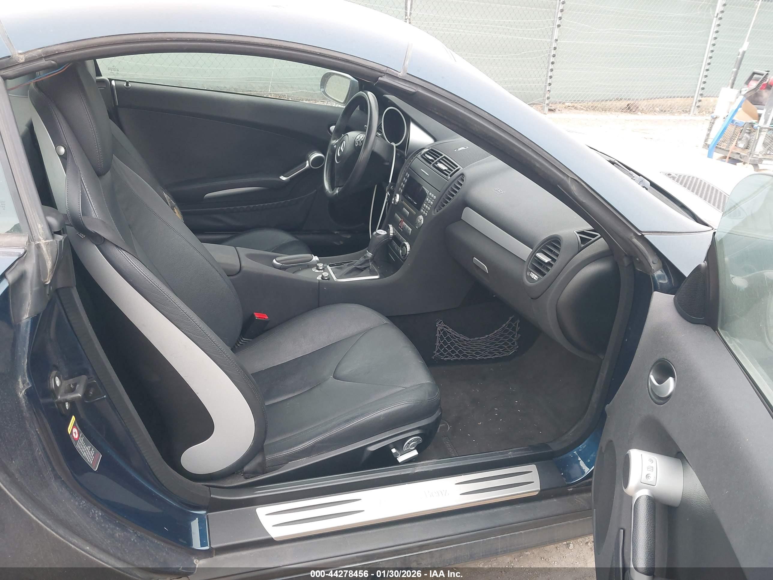 MERCEDES-BENZ SLK image 5