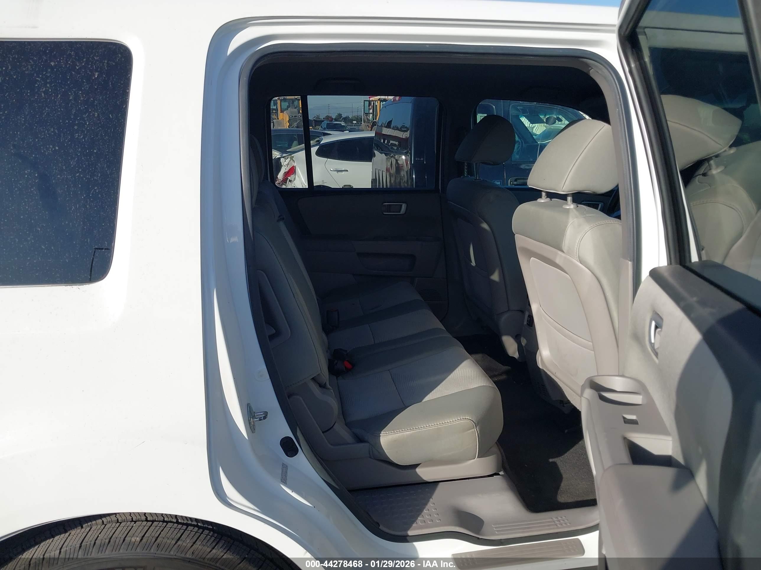 HONDA PILOT image 8