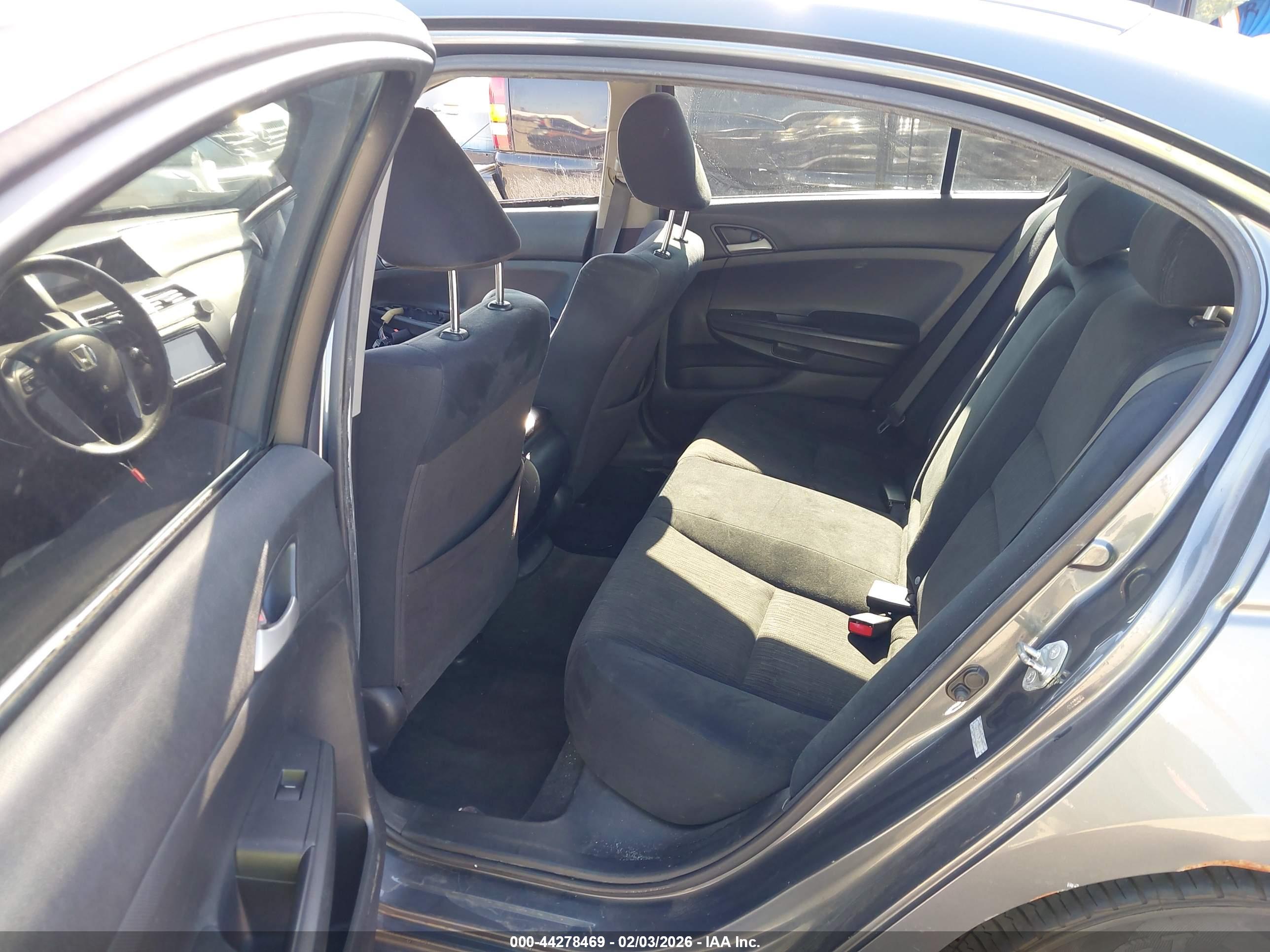 HONDA ACCORD image 8