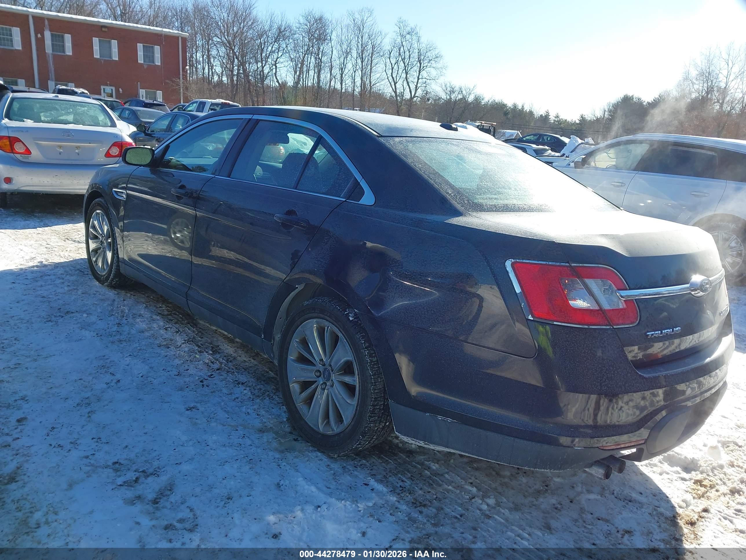 FORD TAURUS image 3