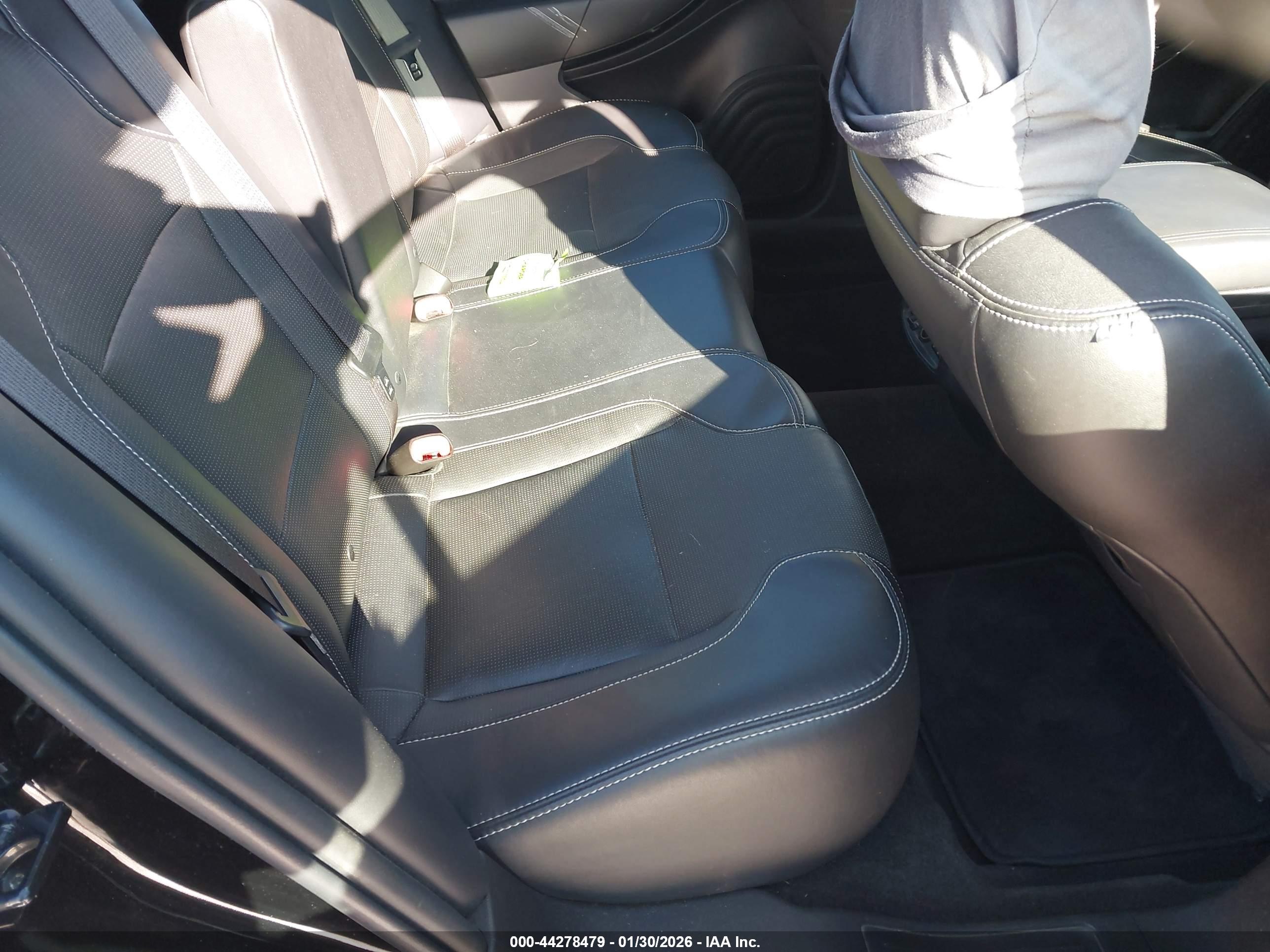 FORD TAURUS image 8