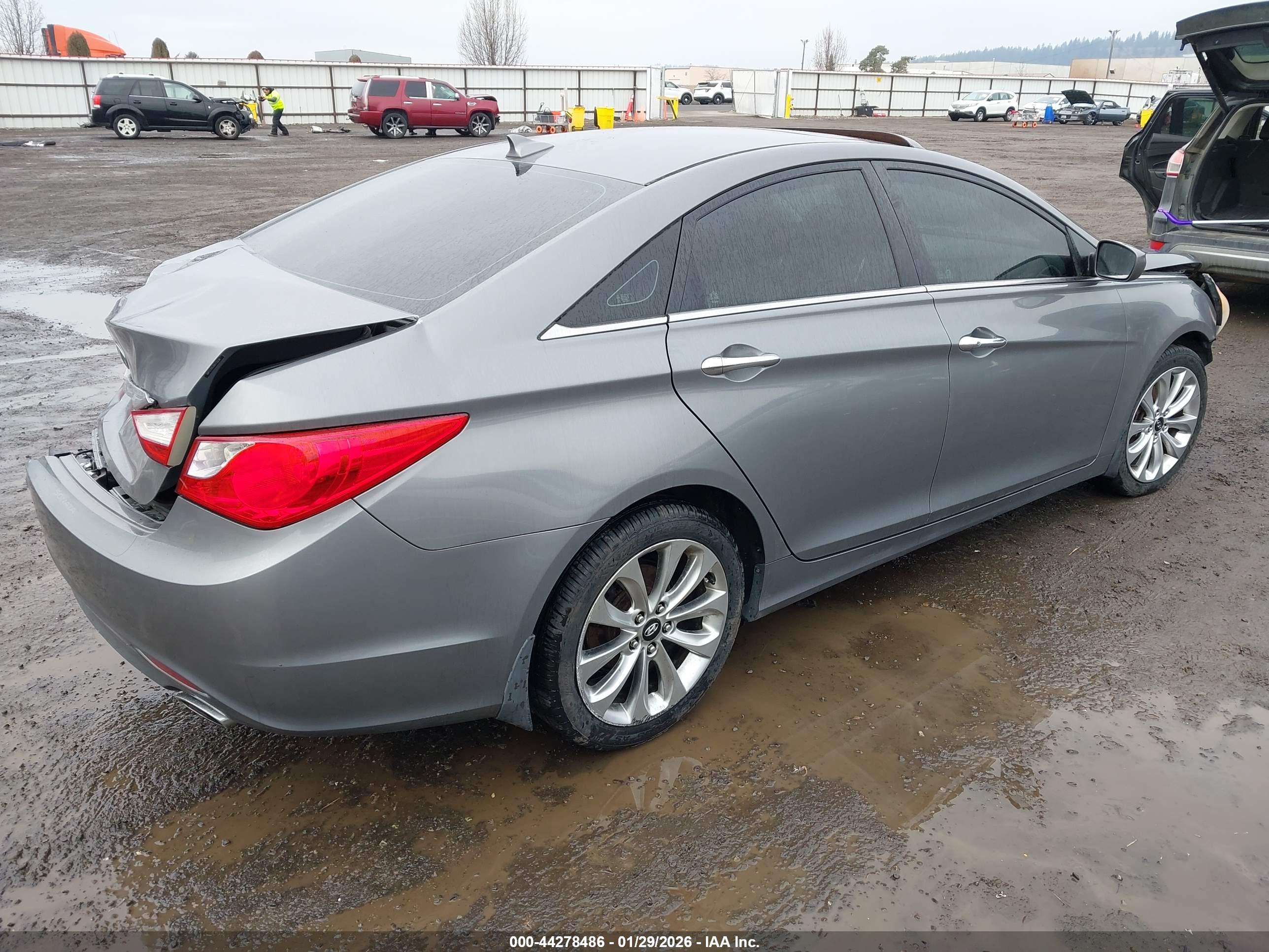 HYUNDAI SONATA image 4
