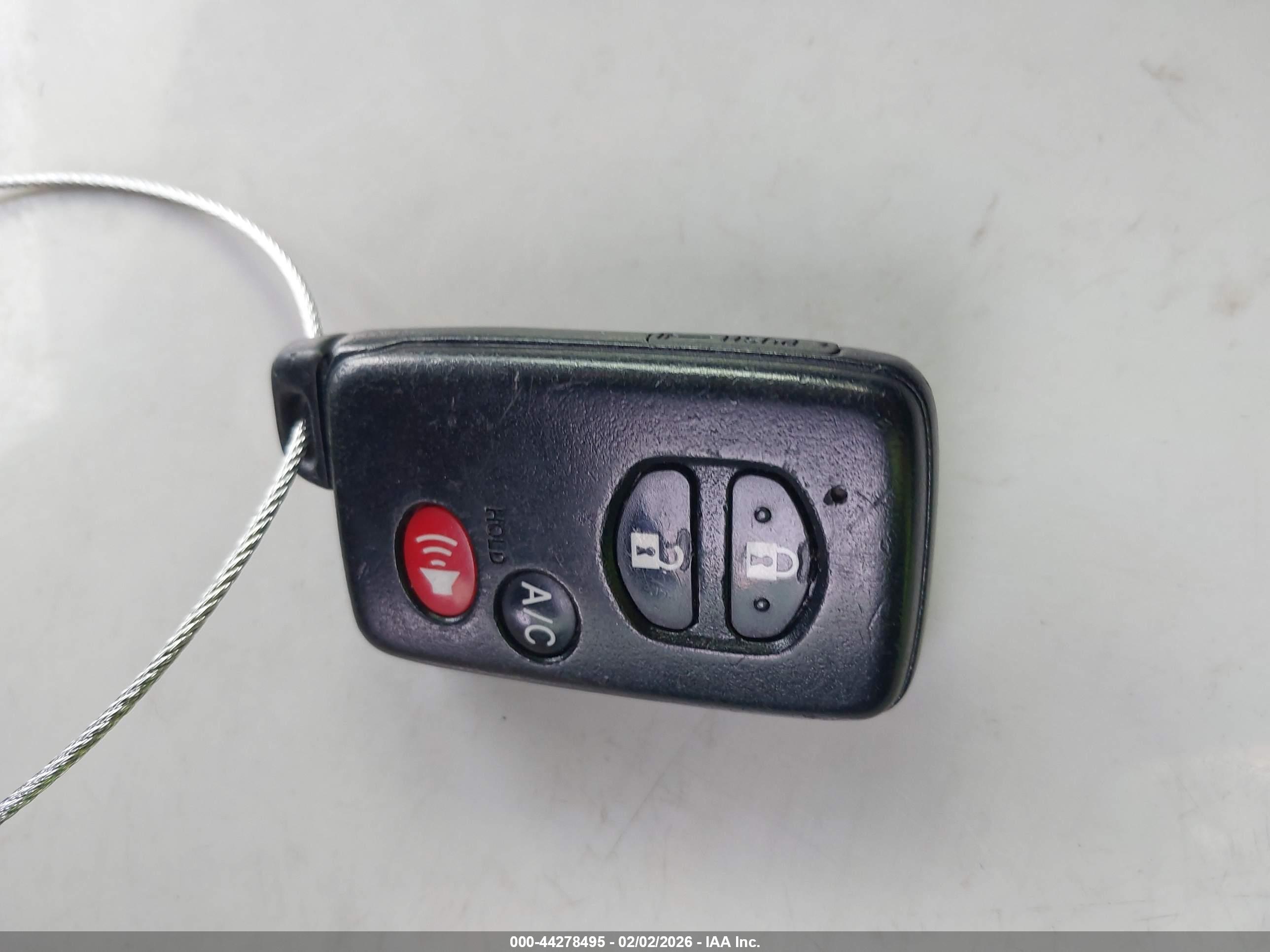 TOYOTA PRIUS image 11