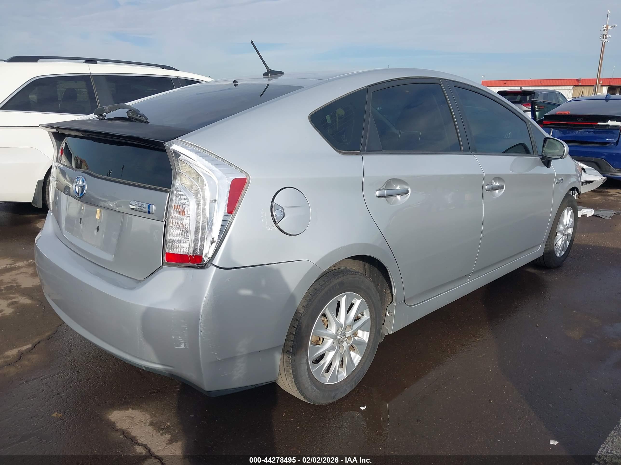 TOYOTA PRIUS image 4
