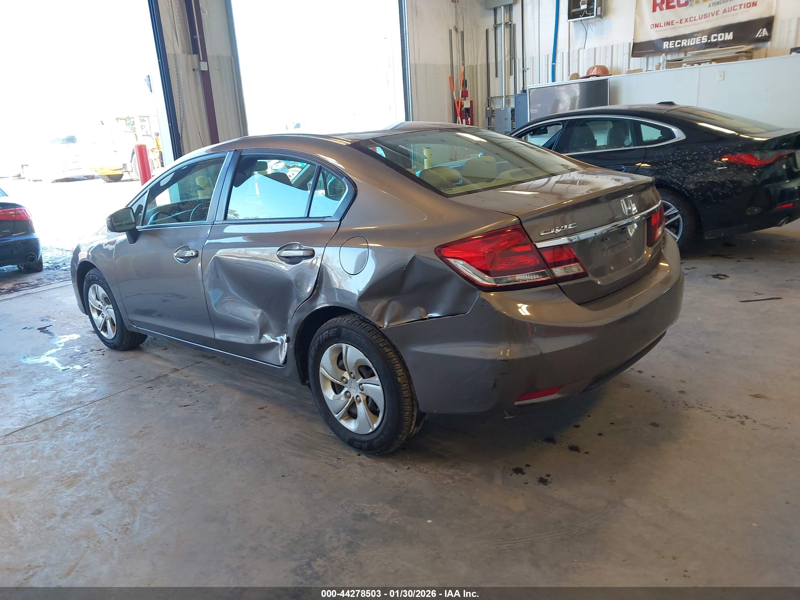 HONDA CIVIC image 3